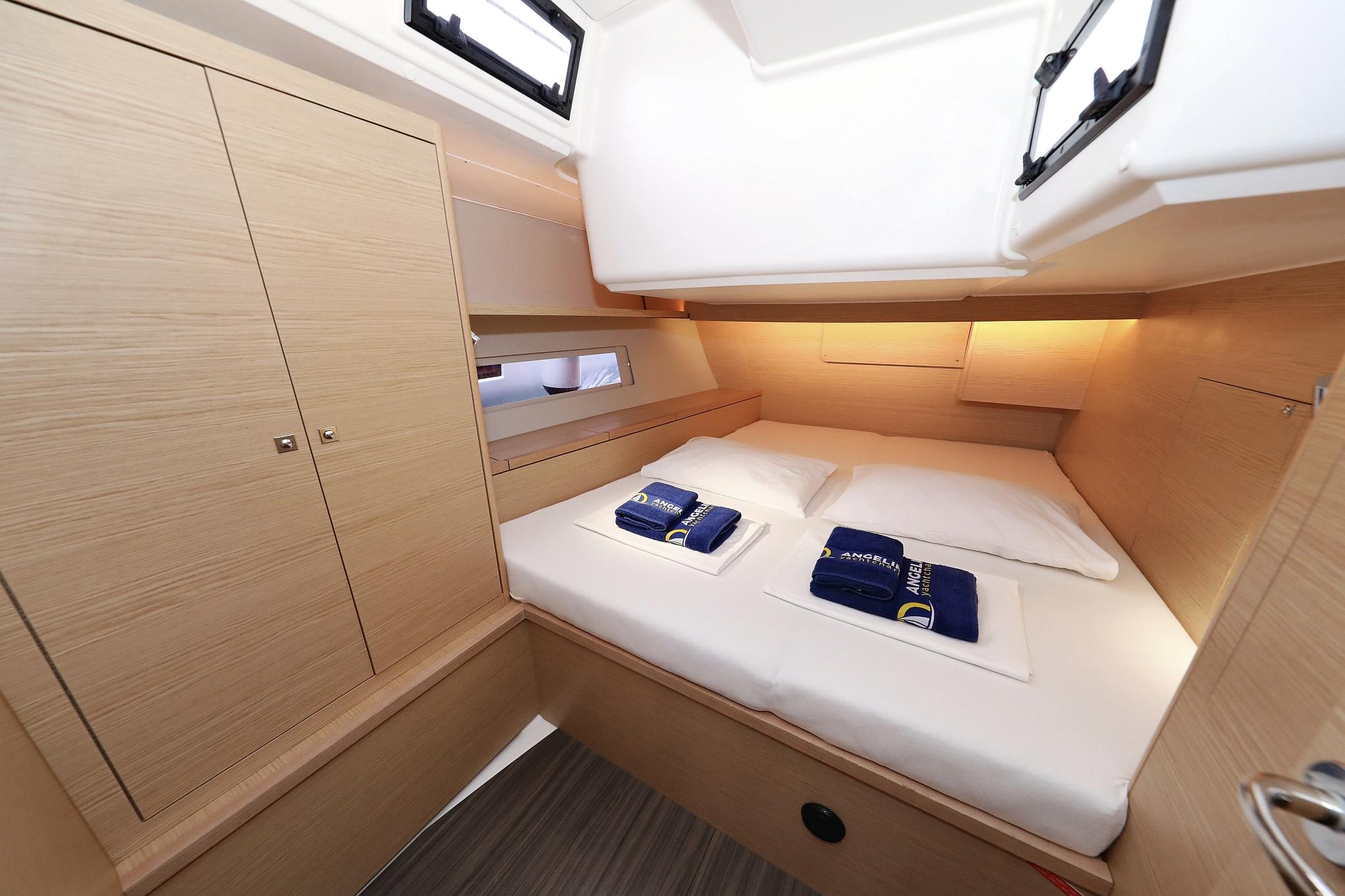 Dufour 470 - 3 cab., picture 28