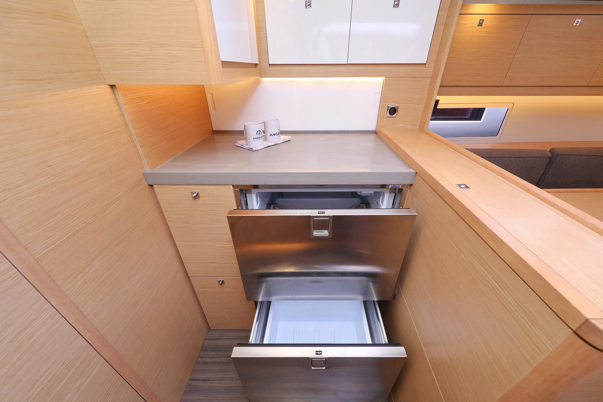 Dufour 470 - 3 cab., picture 44