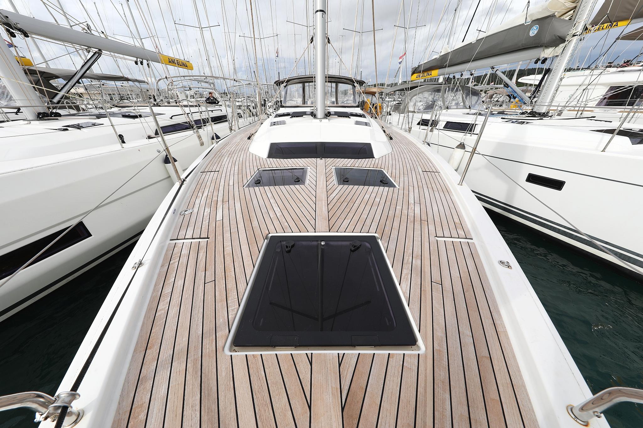 Dufour 470 - 3 cab., picture 11