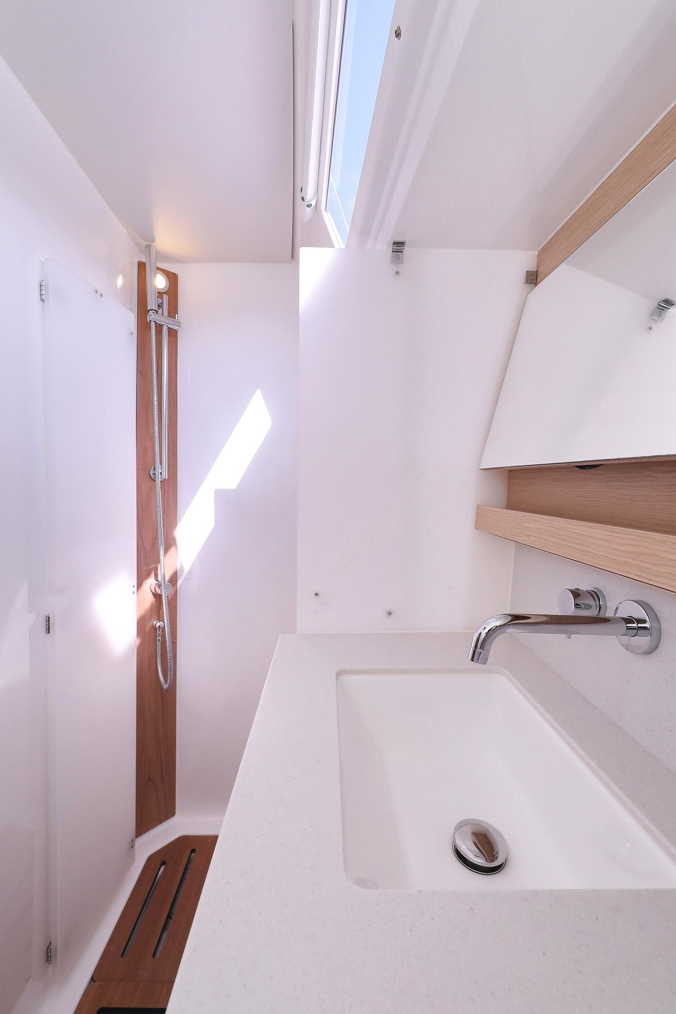 Dufour 470 - 3 cab., picture 42