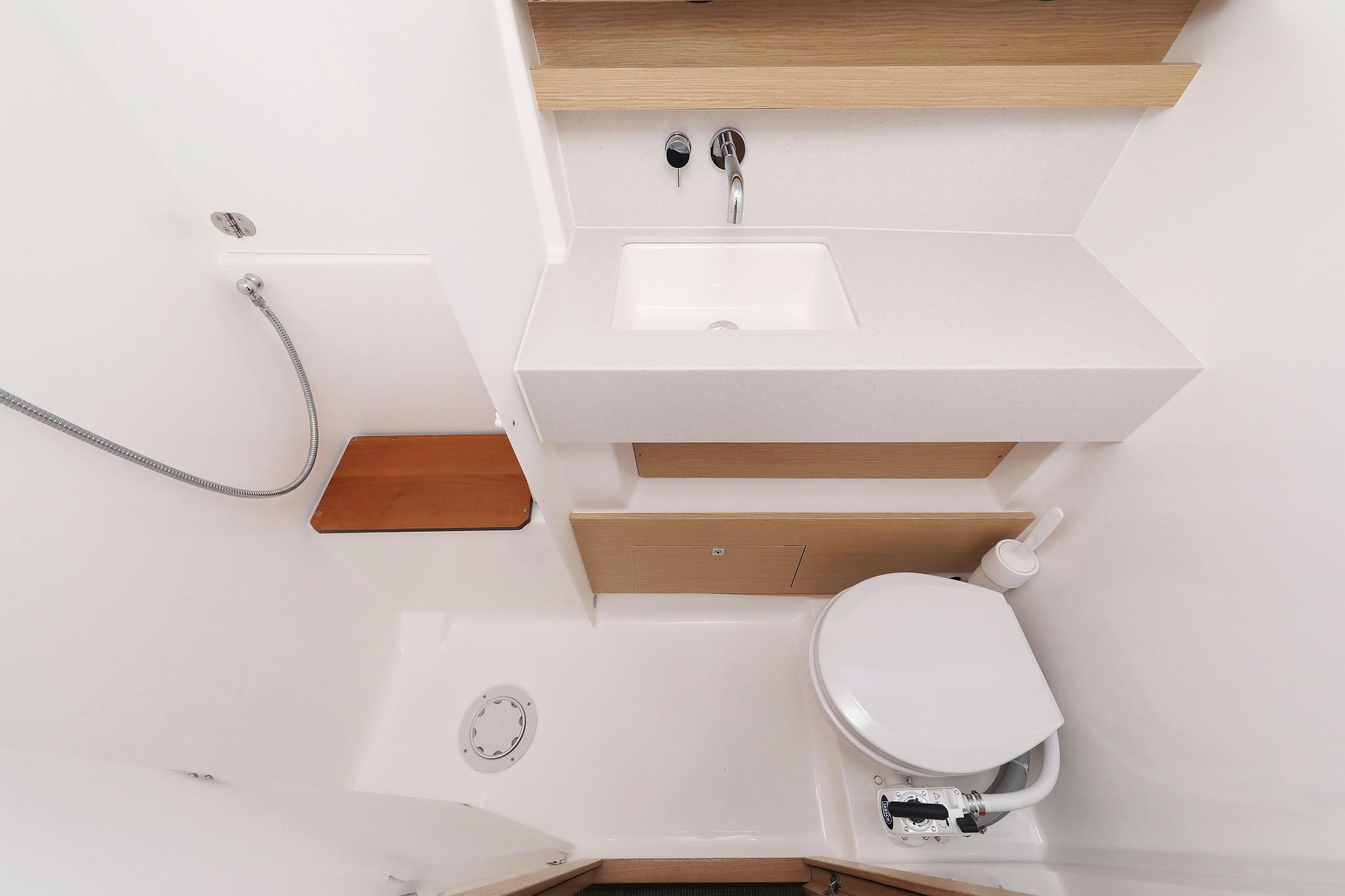 Dufour 470 - 3 cab., picture 37