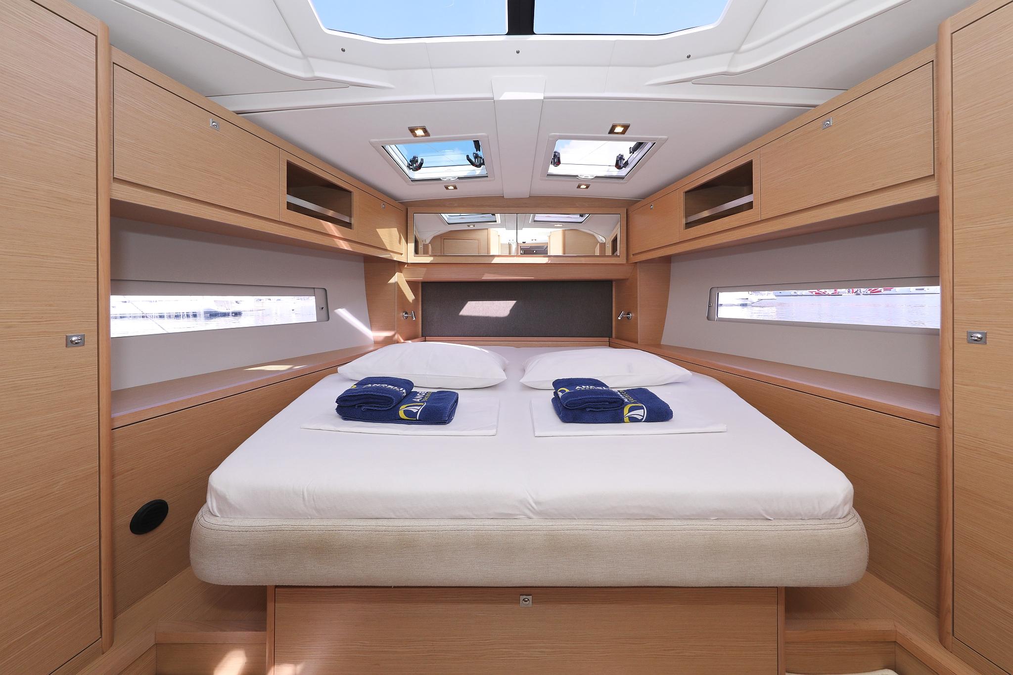 Dufour 470 - 3 cab., picture 24