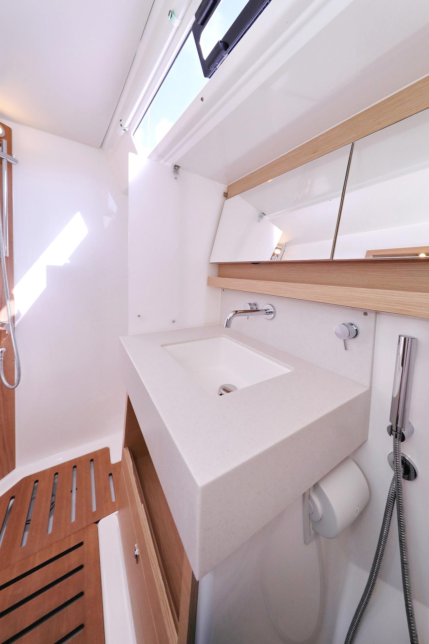 Dufour 470 - 3 cab., picture 41