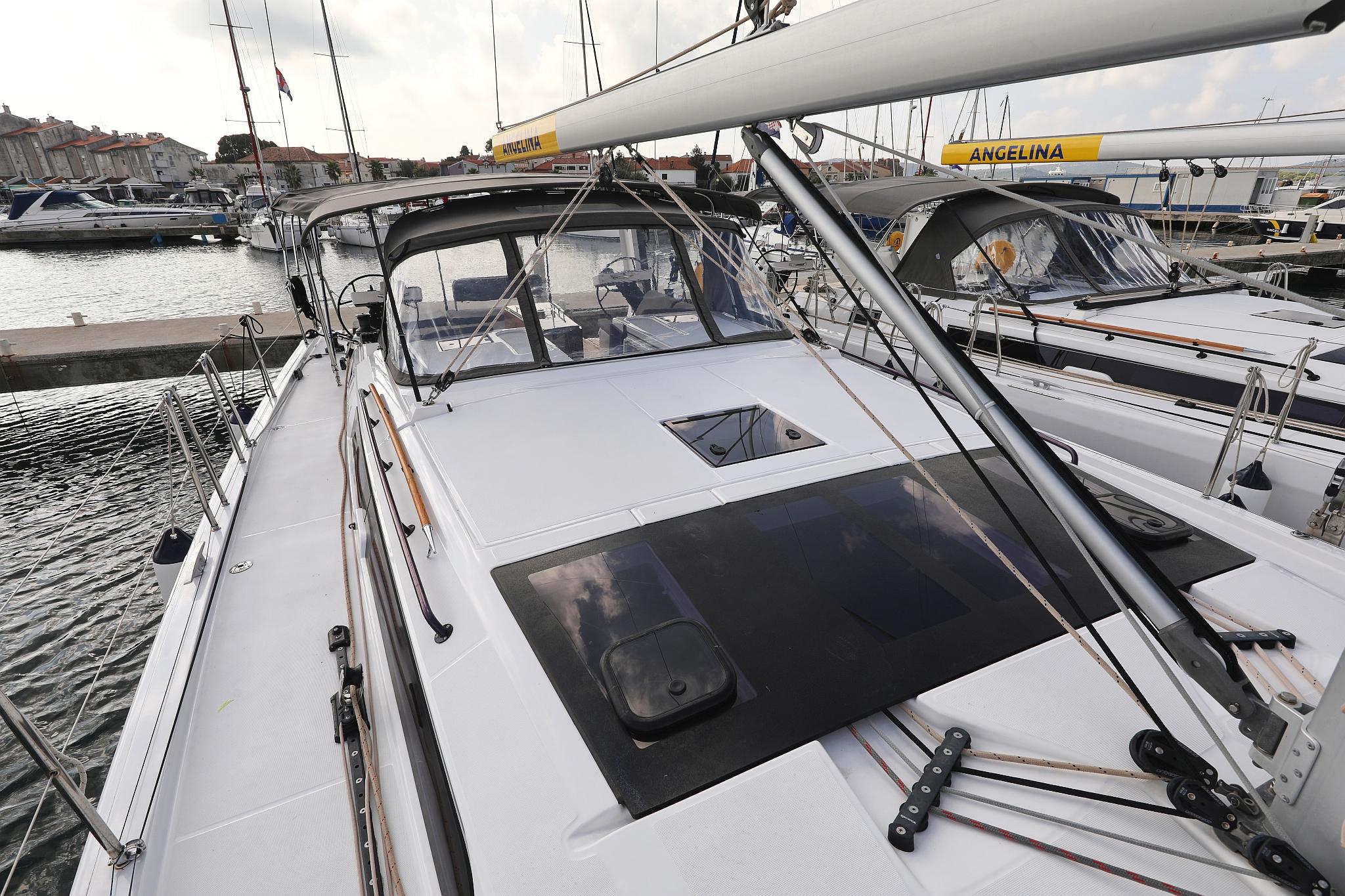 Dufour 470 - 3 cab., picture 12