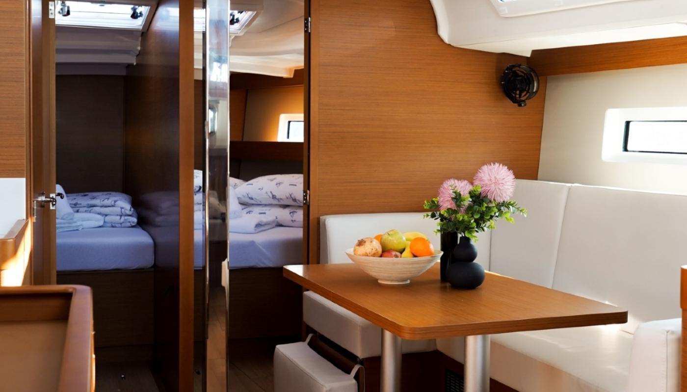 Sun Odyssey 440 - 4 cab., picture 3