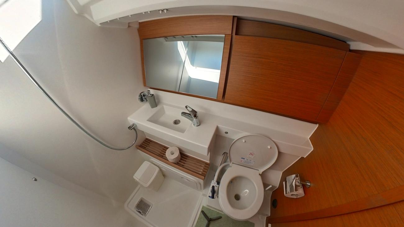 Sun Odyssey 440 - 4 cab., picture 6