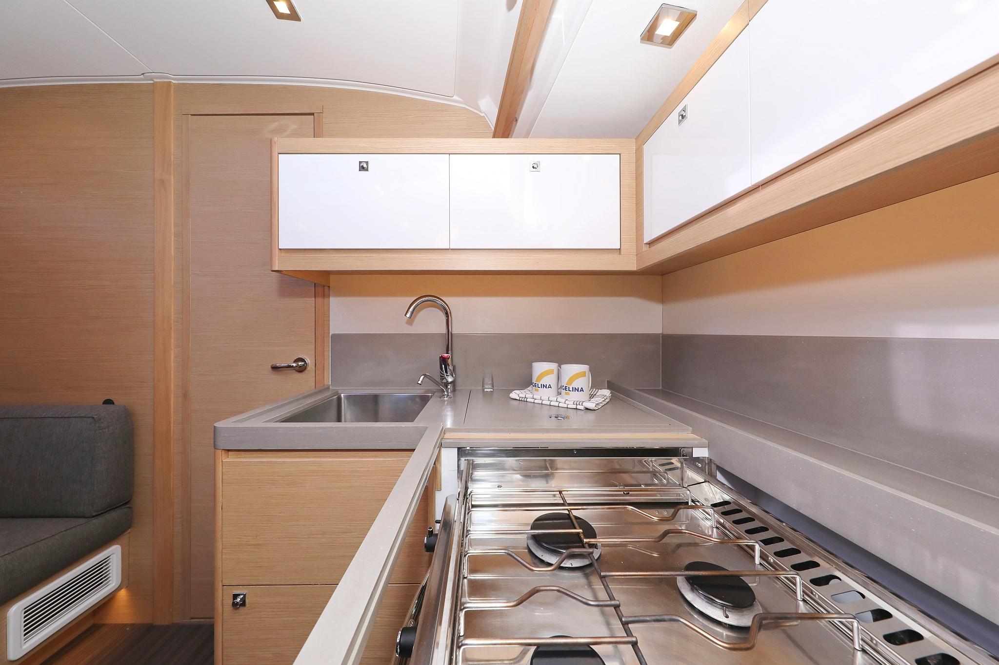 Dufour 470 - 5 cab., picture 21