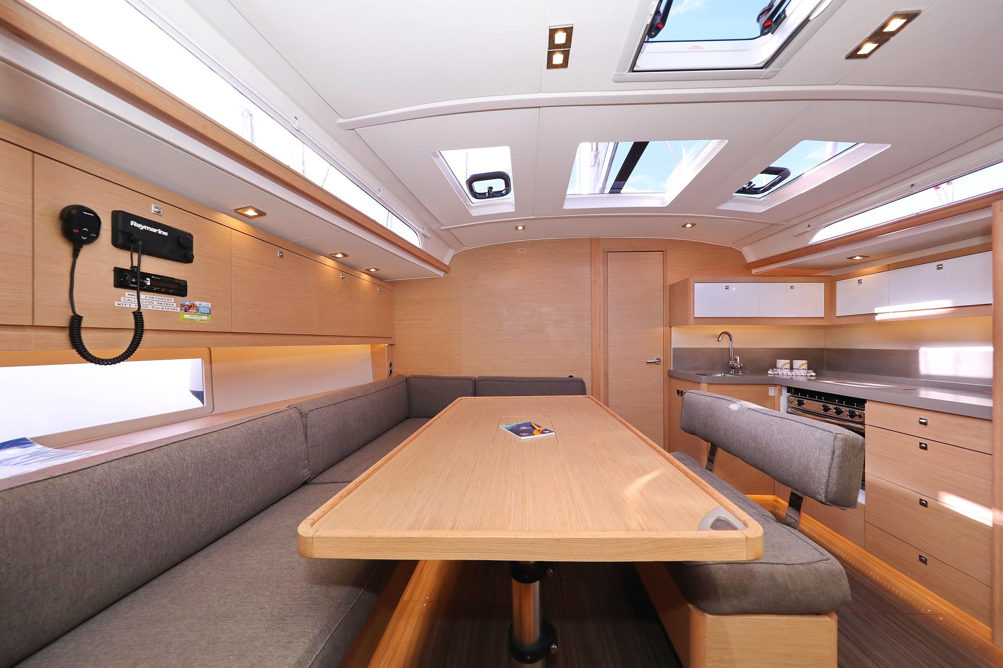 Dufour 470 - 5 cab., picture 13