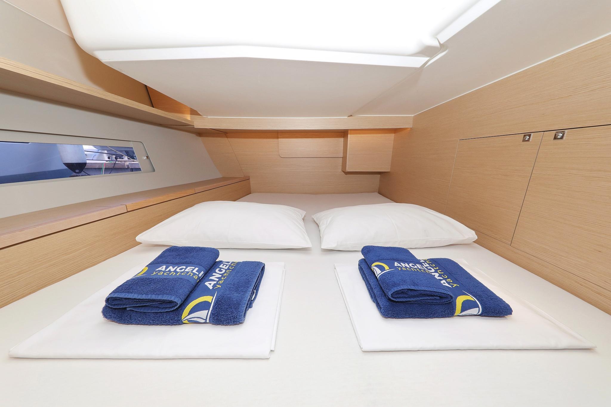 Dufour 470 - 5 cab., picture 24