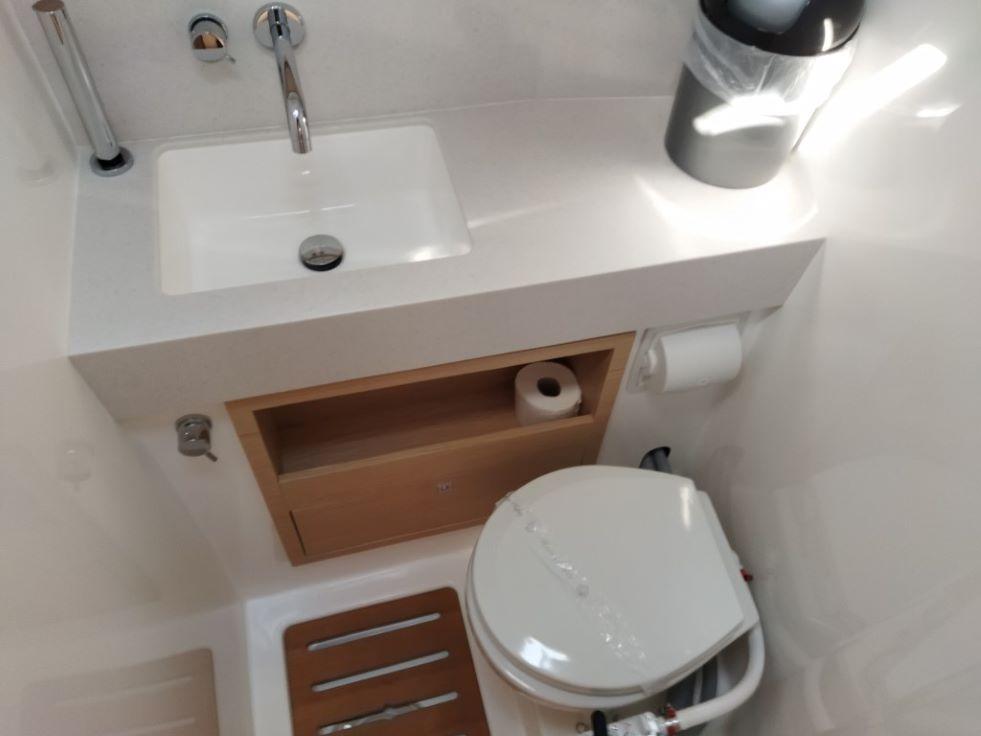 Dufour 470 - 5 cab., picture 33