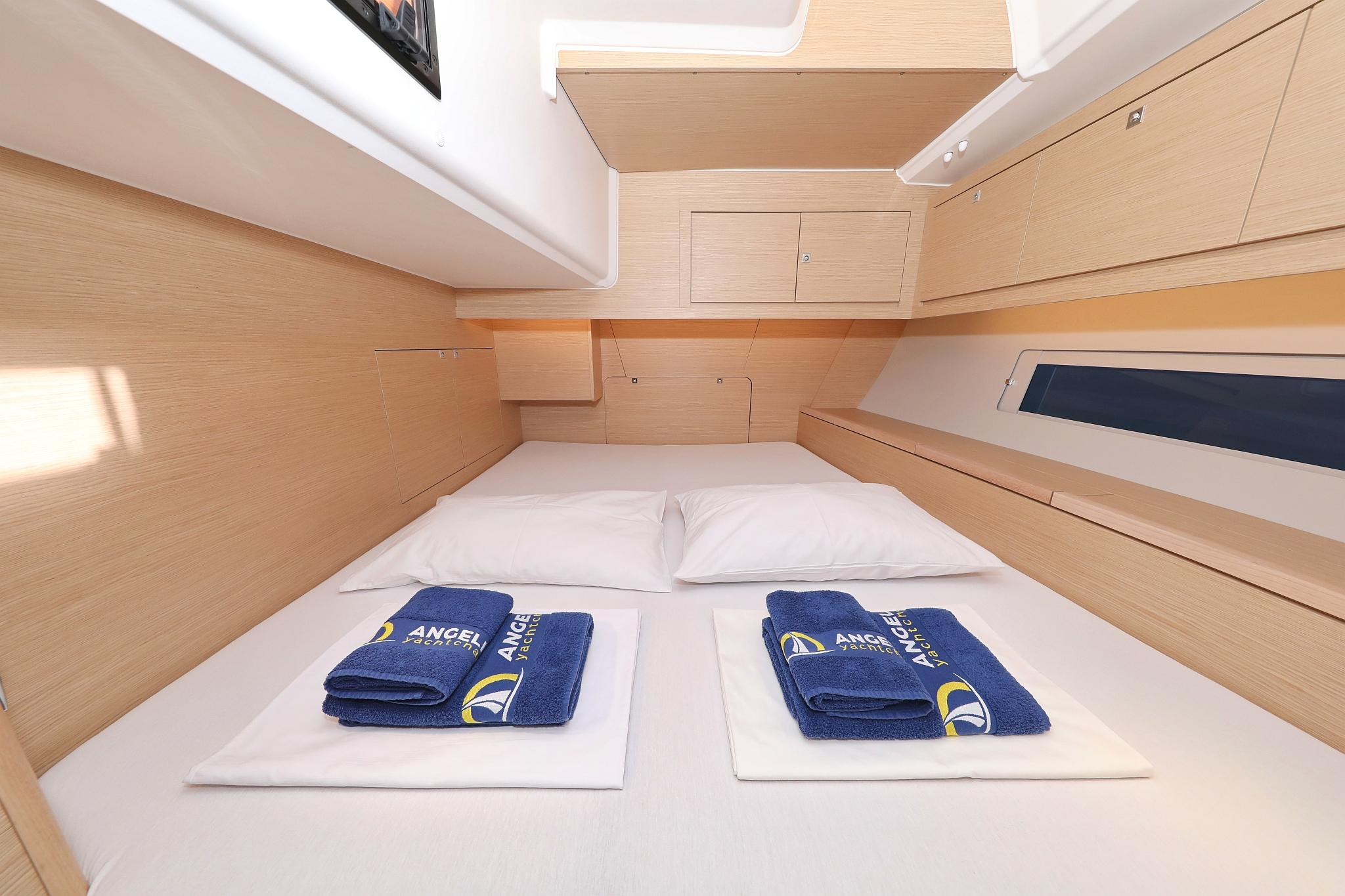 Dufour 470 - 5 cab., picture 26