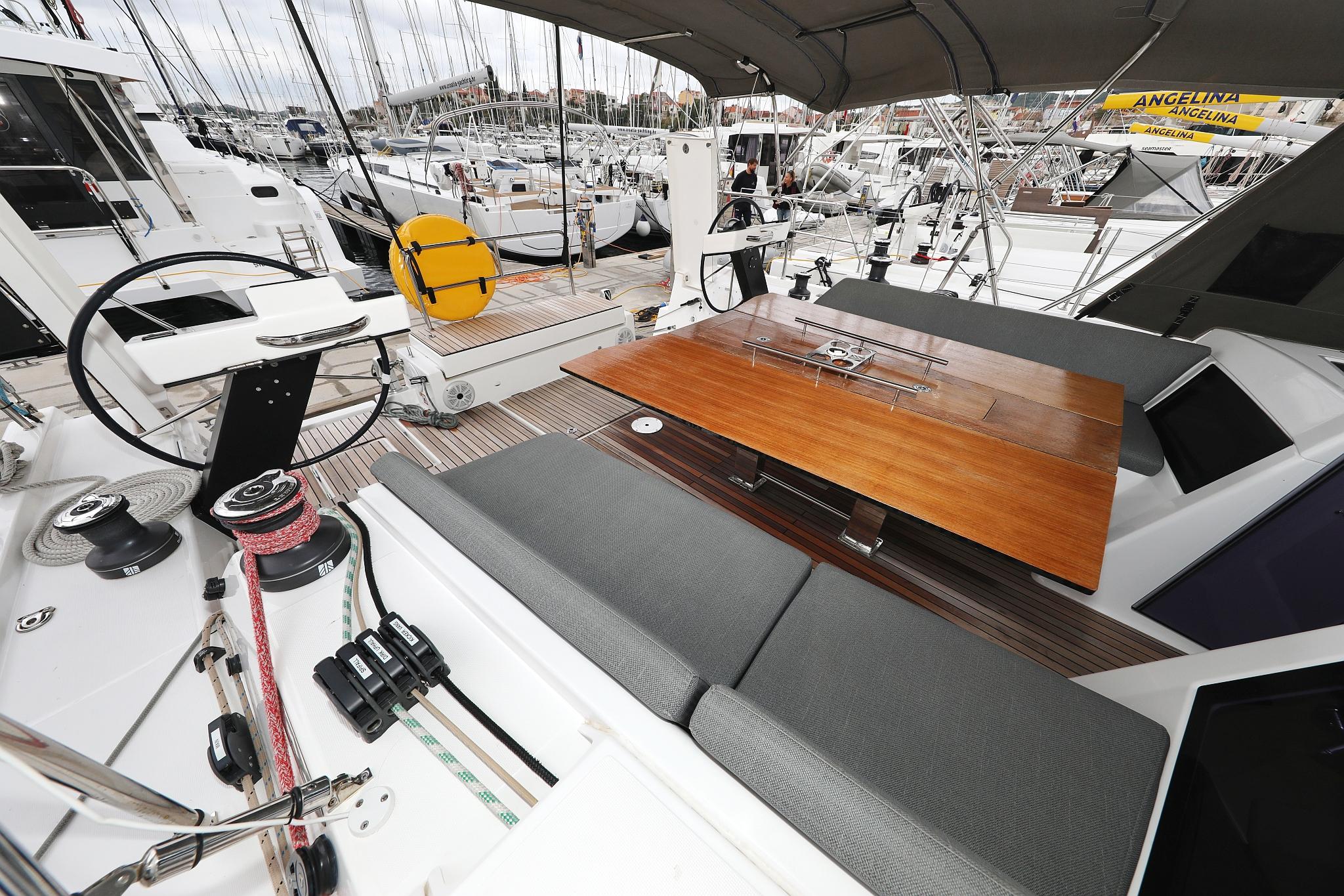 Dufour 470 - 5 cab., picture 7