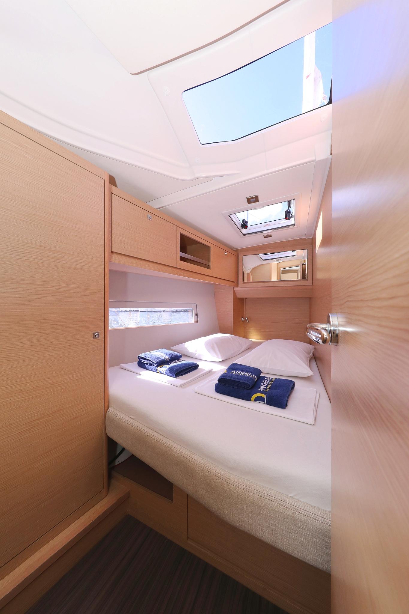 Dufour 470 - 5 cab., picture 31