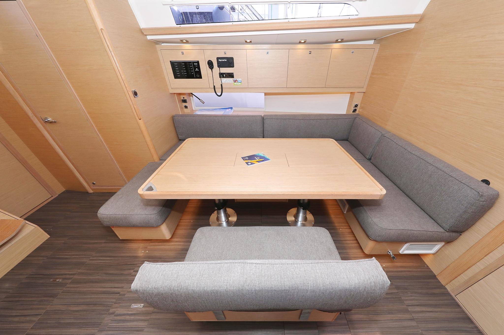Dufour 470 - 5 cab., picture 14