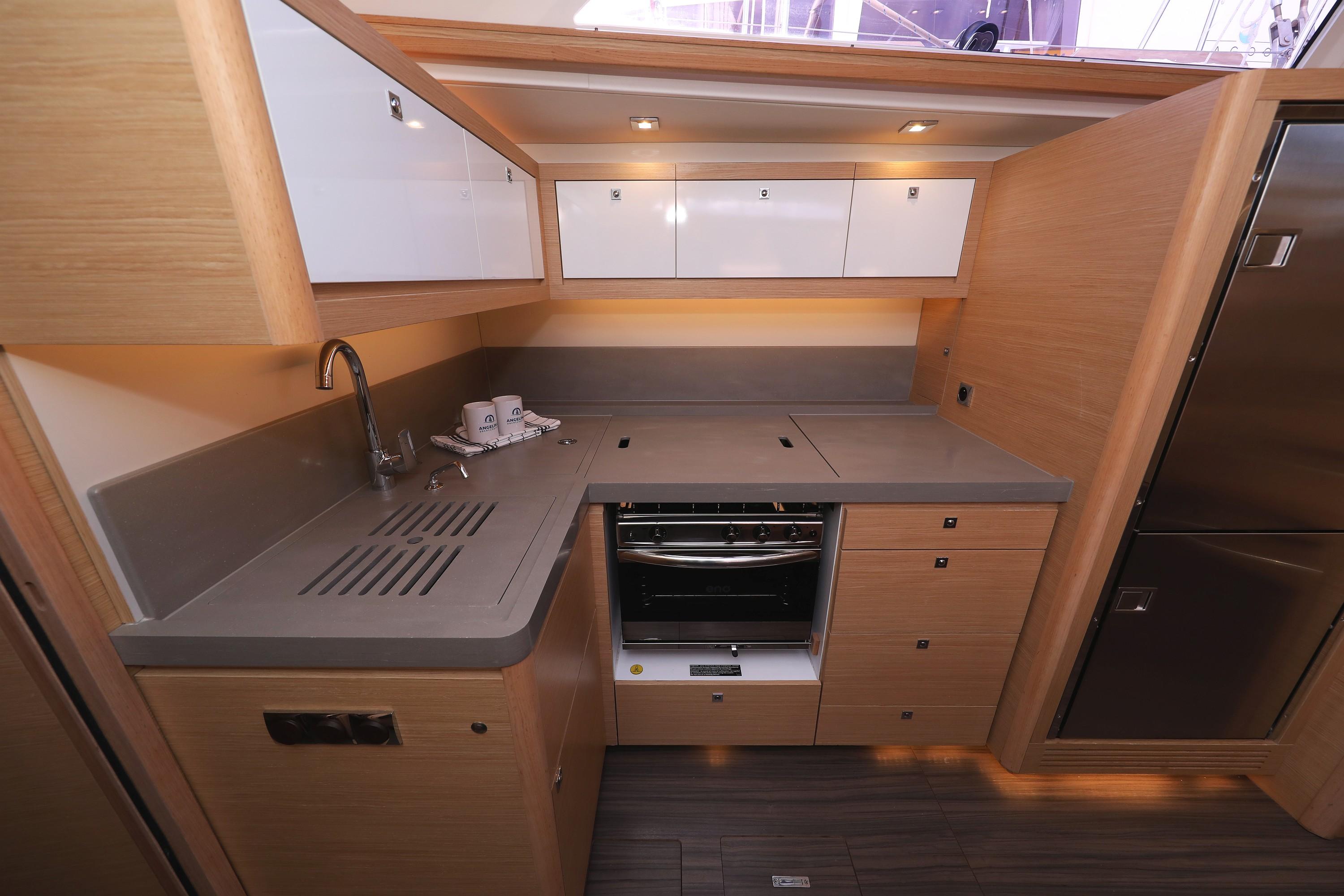 Dufour 470 - 4 cab., picture 12