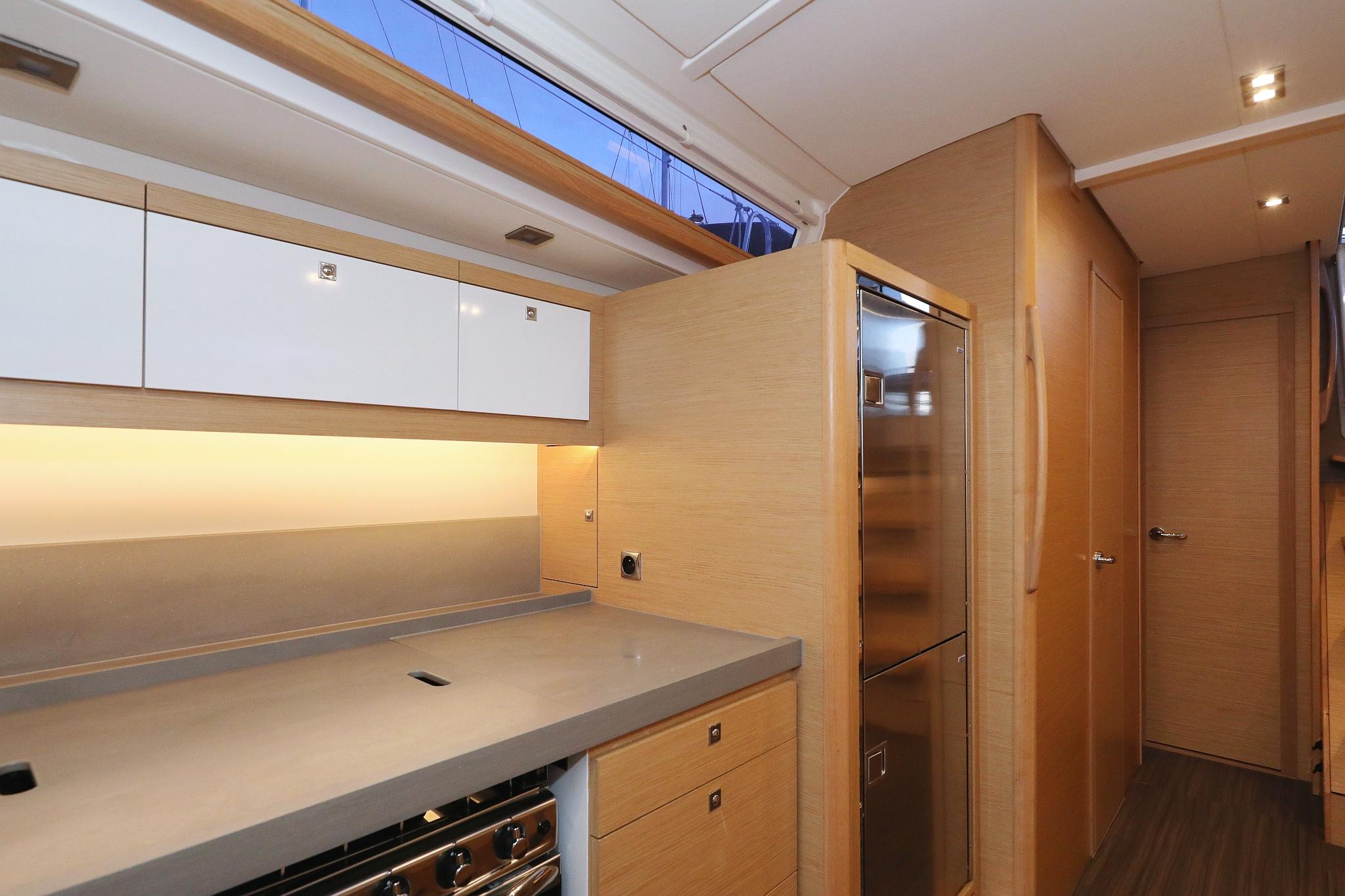 Dufour 470 - 5 cab., picture 46