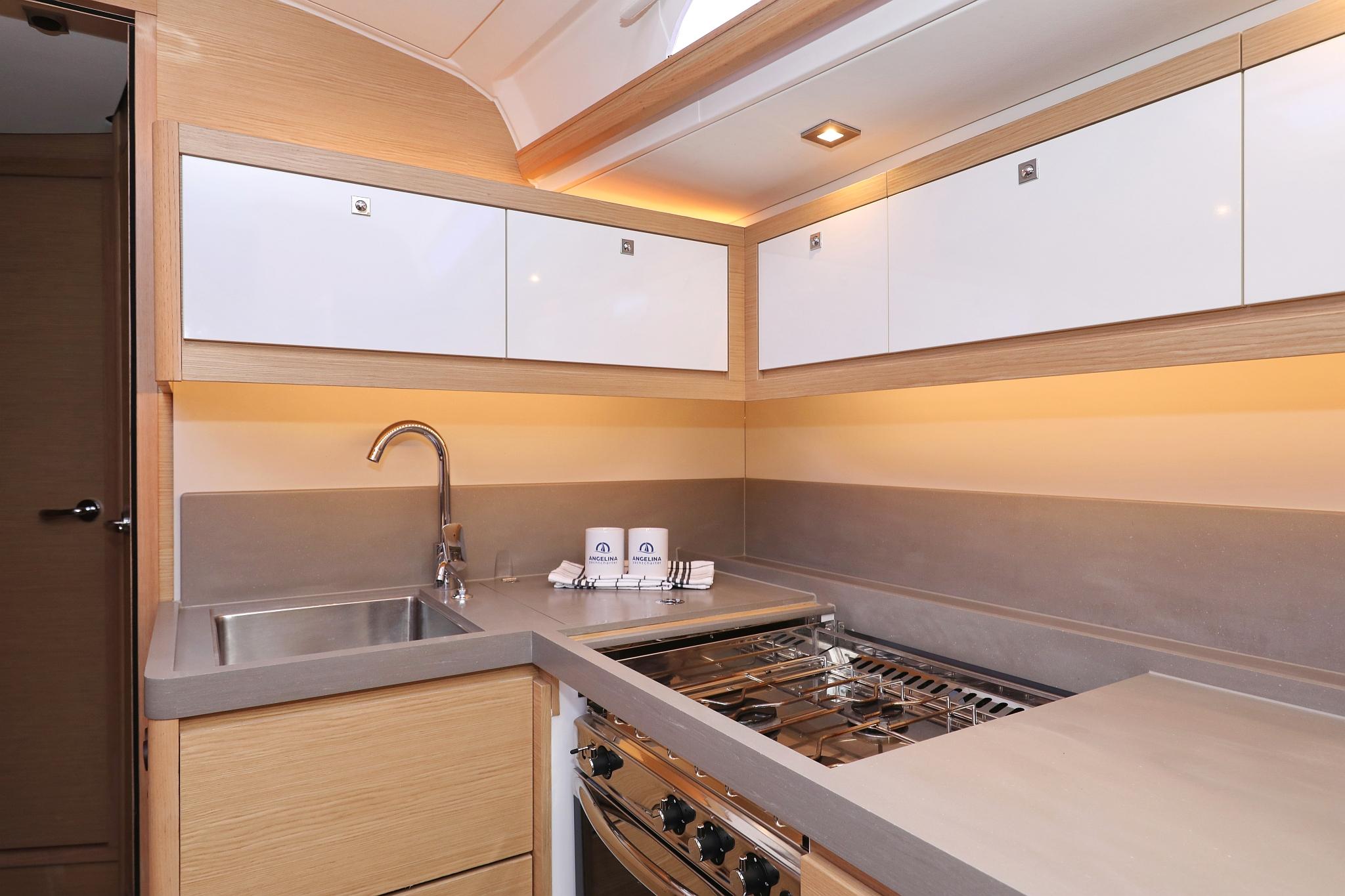 Dufour 470 - 4 cab., picture 41