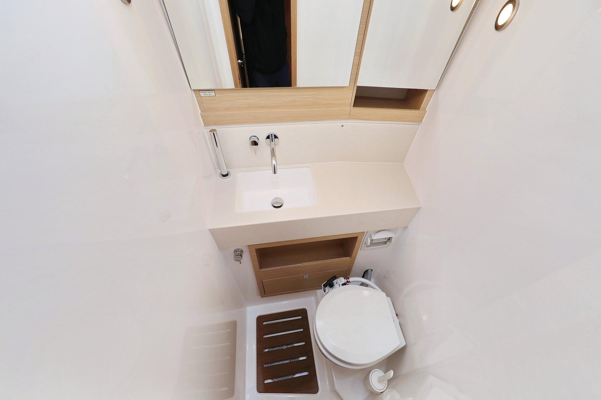 Dufour 470 - 4 cab., picture 34