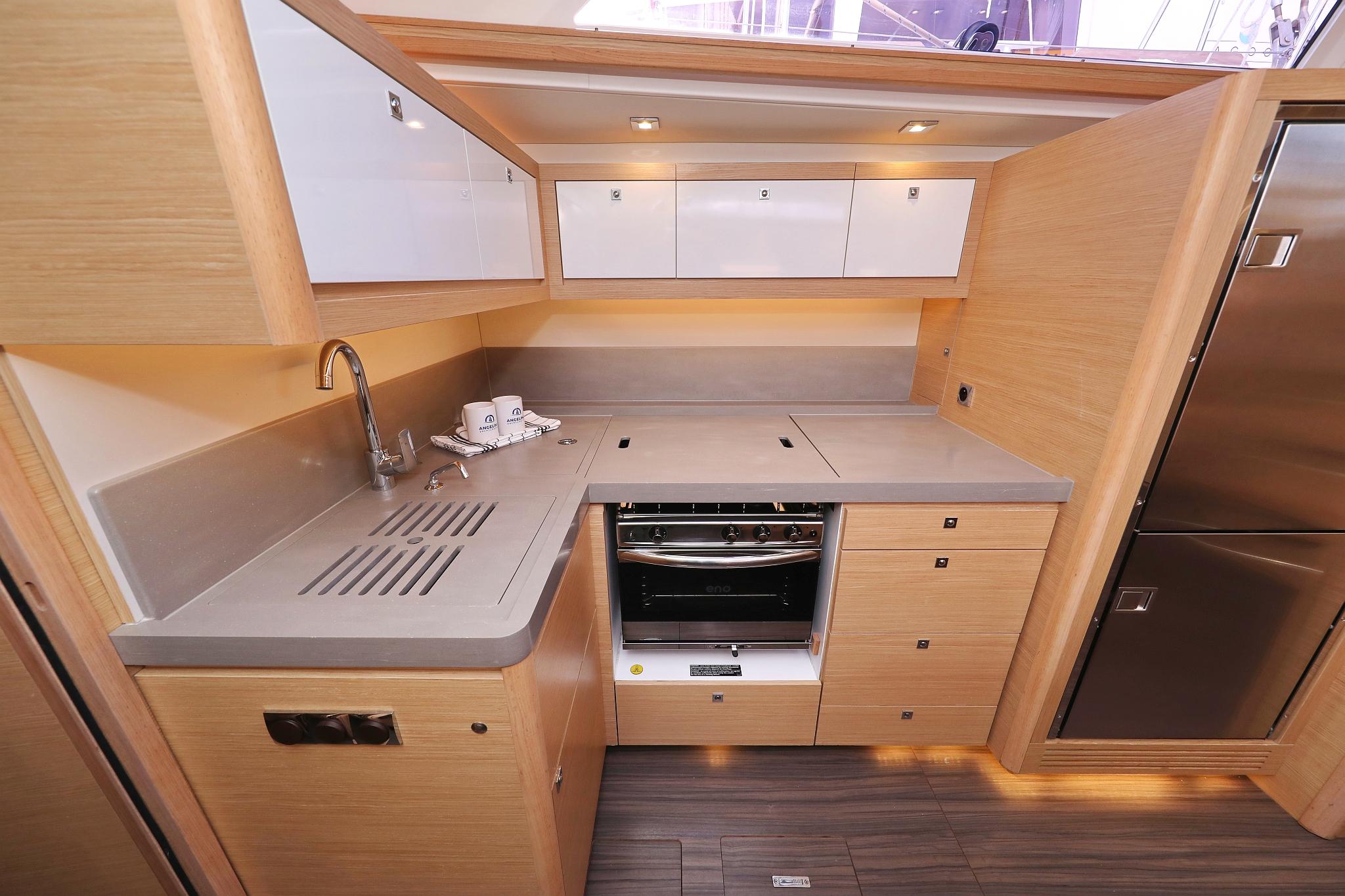 Dufour 470 - 4 cab., picture 21