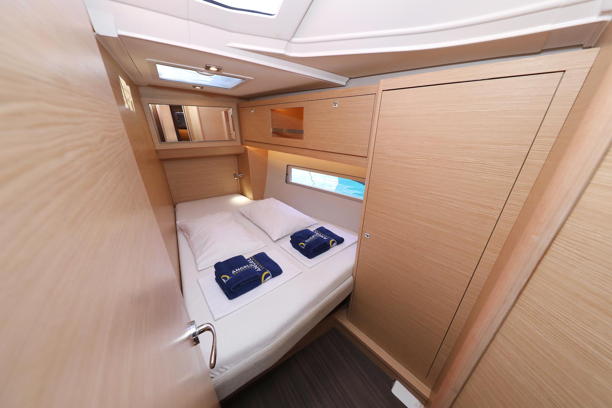 Dufour 470 - 4 cab., picture 32