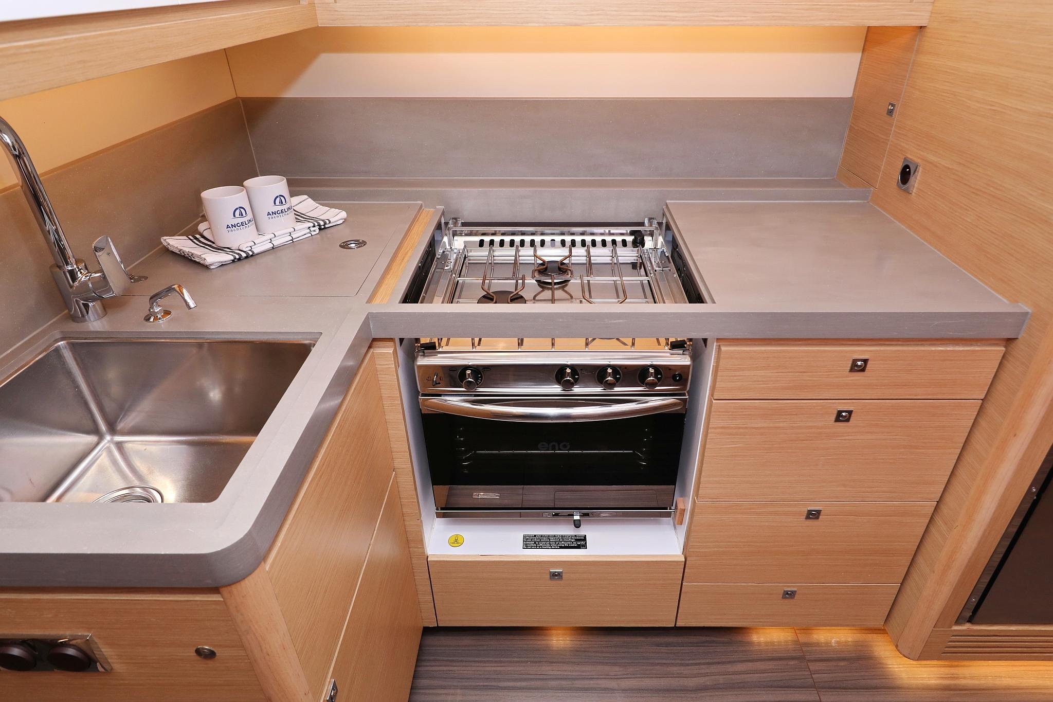 Dufour 470 - 4 cab., picture 42