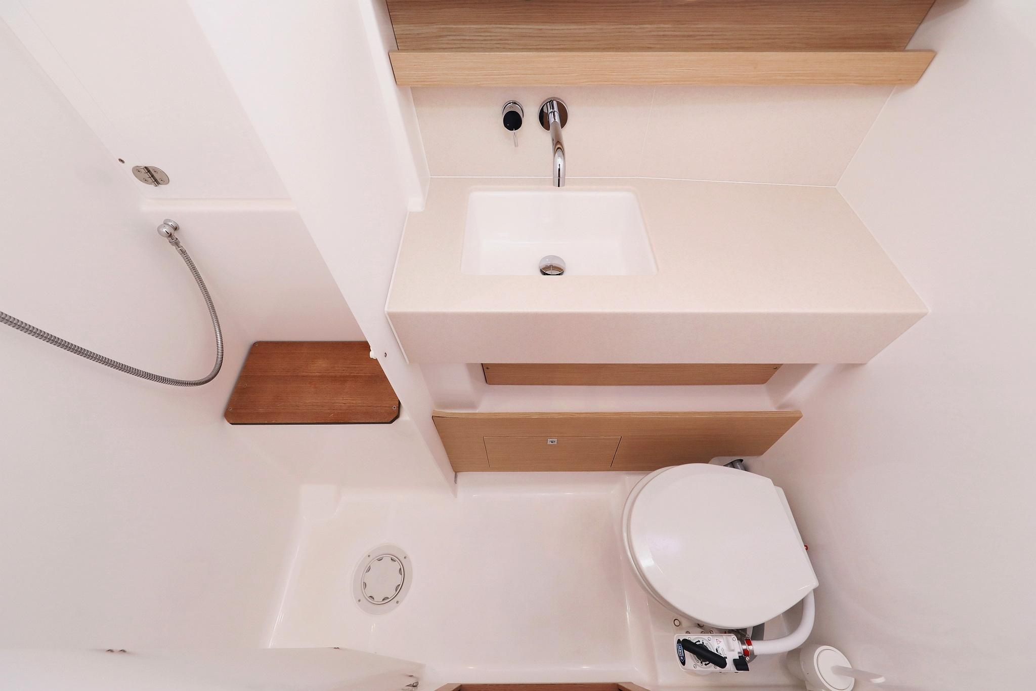 Dufour 470 - 4 cab., picture 37