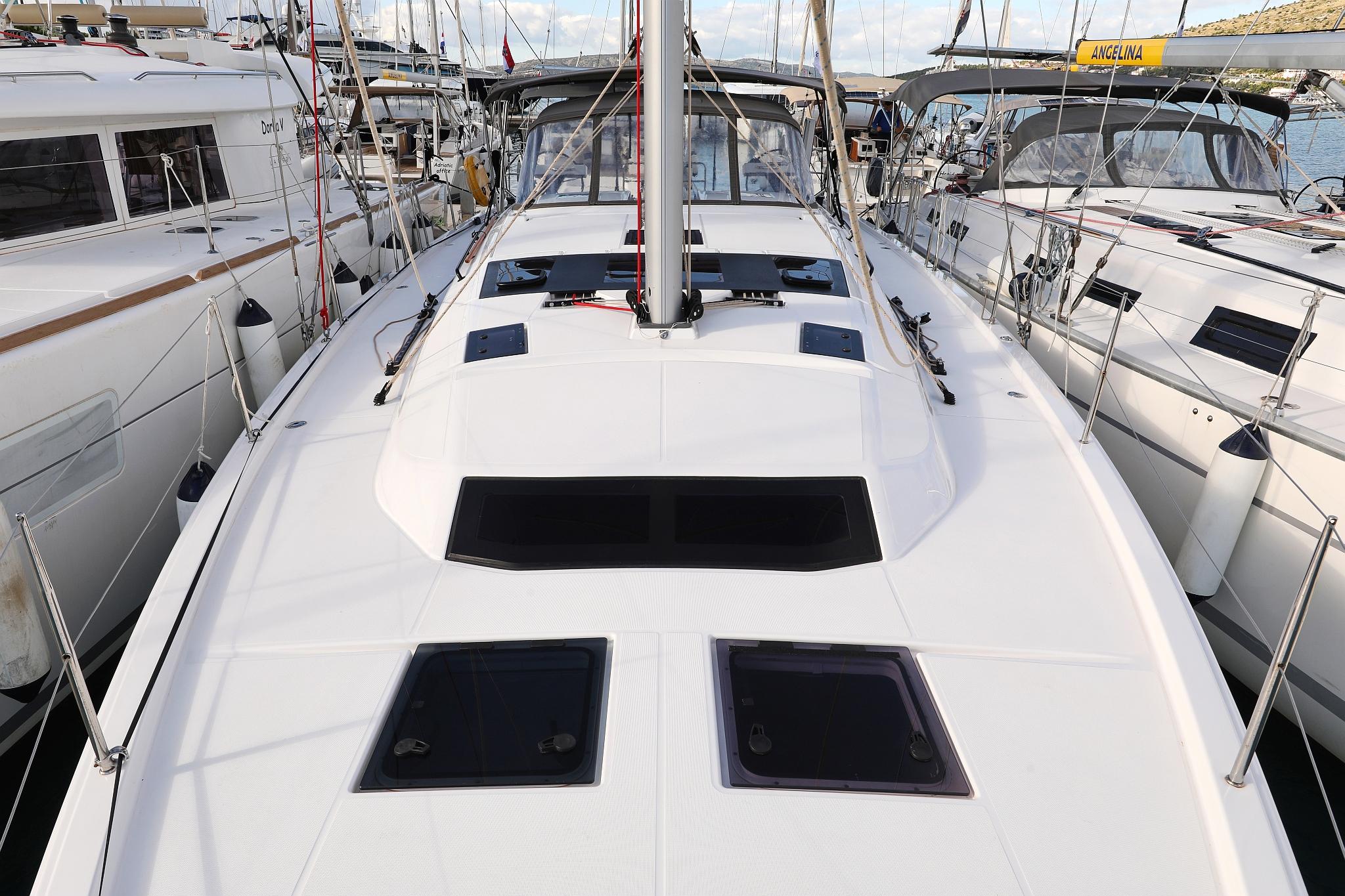 Dufour 470 - 4 cab., picture 11