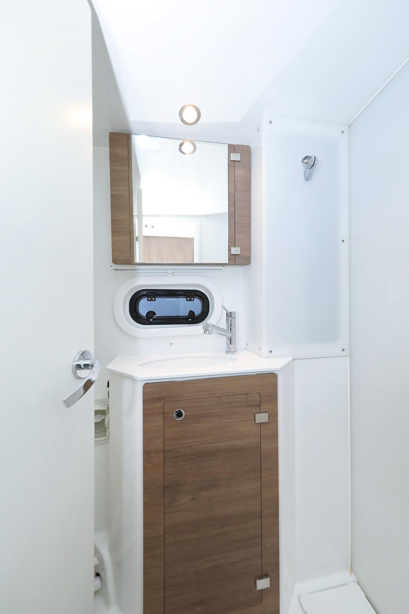 Bali 4.2 - 4 + 1 cab., picture 37