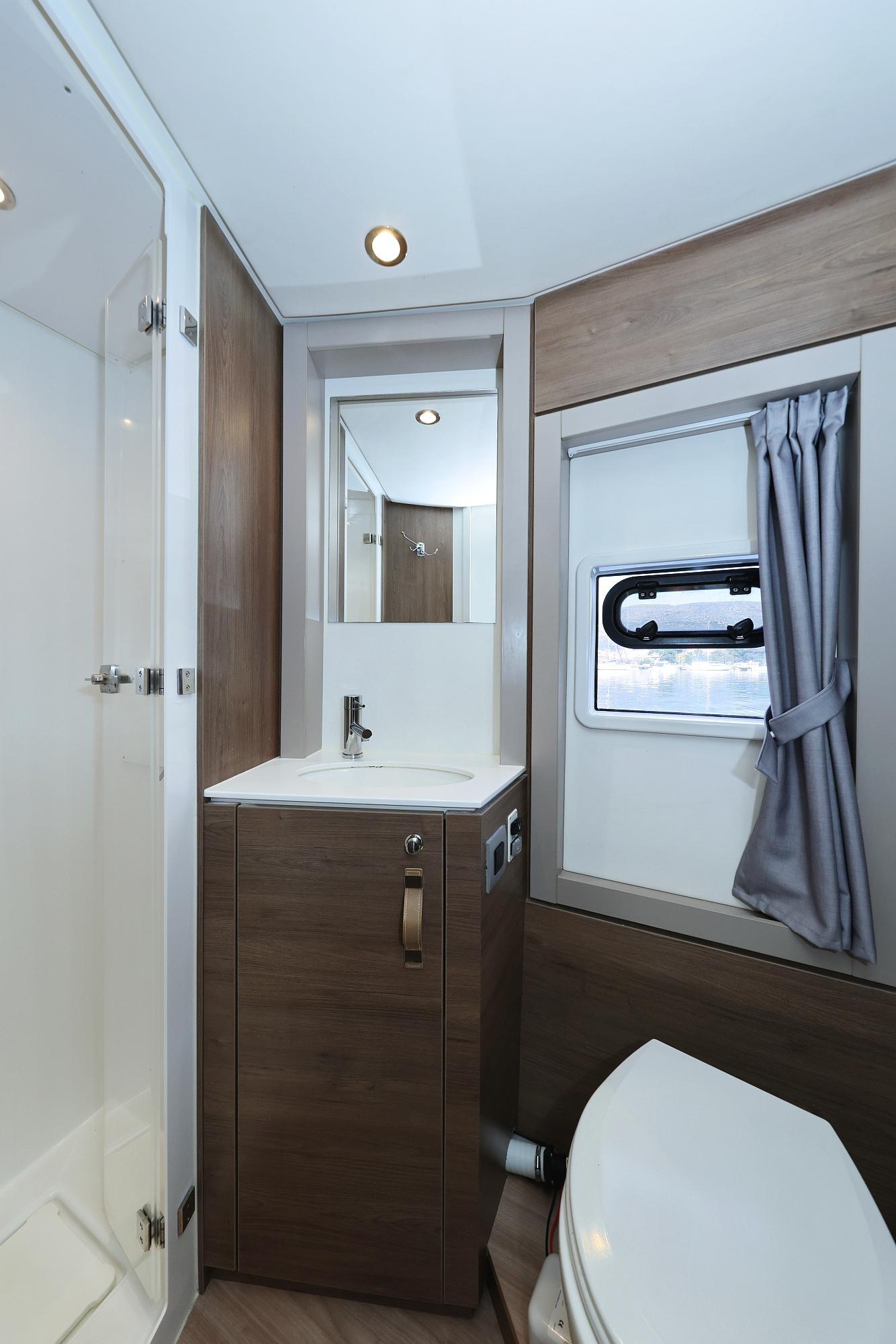 Bali 4.4 - 4 + 2 cab., picture 30