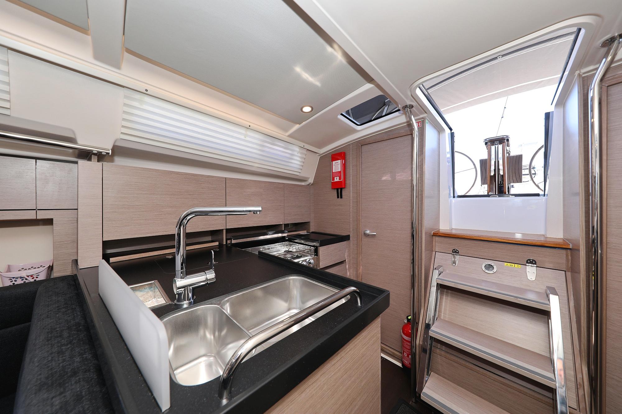 Hanse 388, picture 11