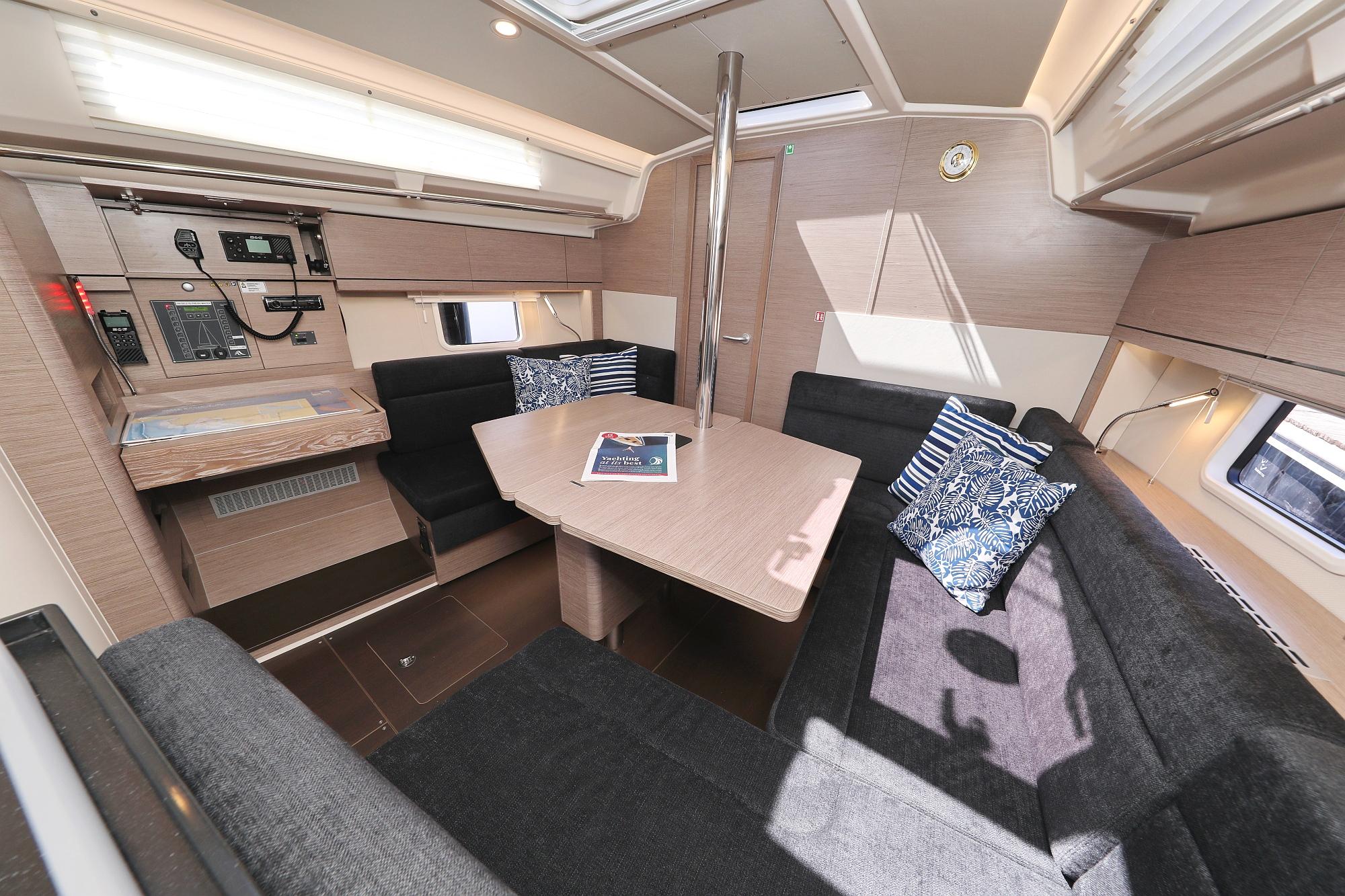 Hanse 388, picture 7