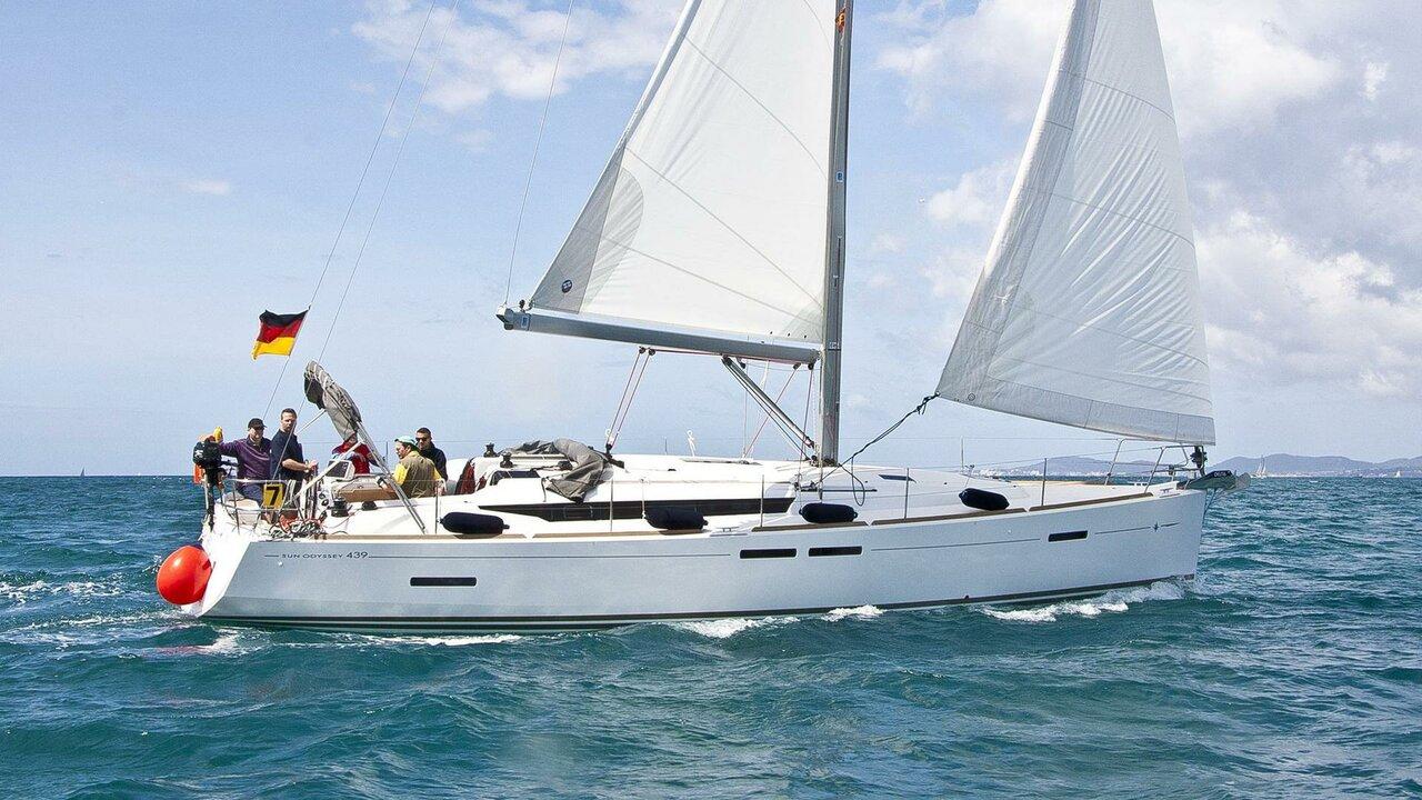 Sun Odyssey 439, picture 3