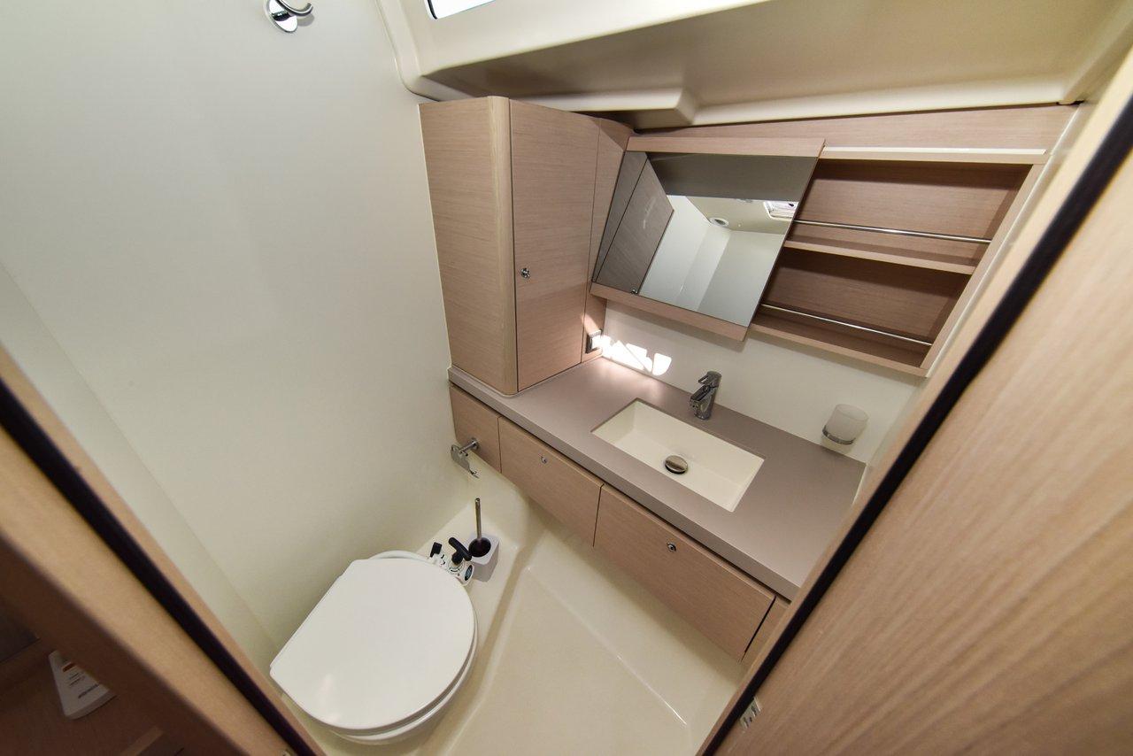 Oceanis 51.1 OW - 3 cab, picture 33