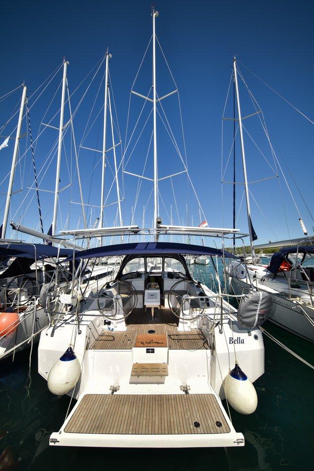 Bavaria C42, picture 3