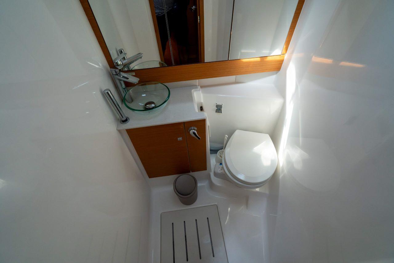 Dufour 412, picture 8