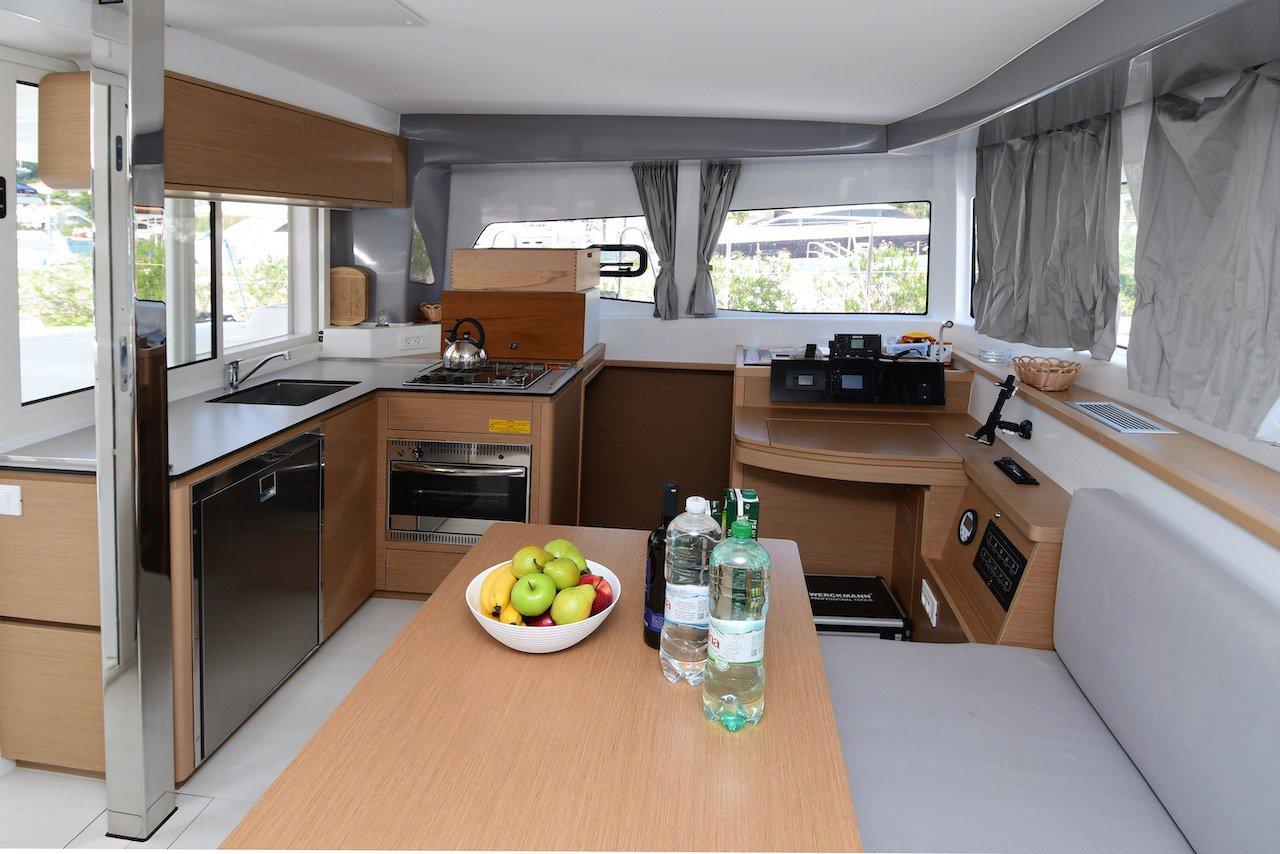 Excess 12 - 4 + 1 + 1 cab., picture 7