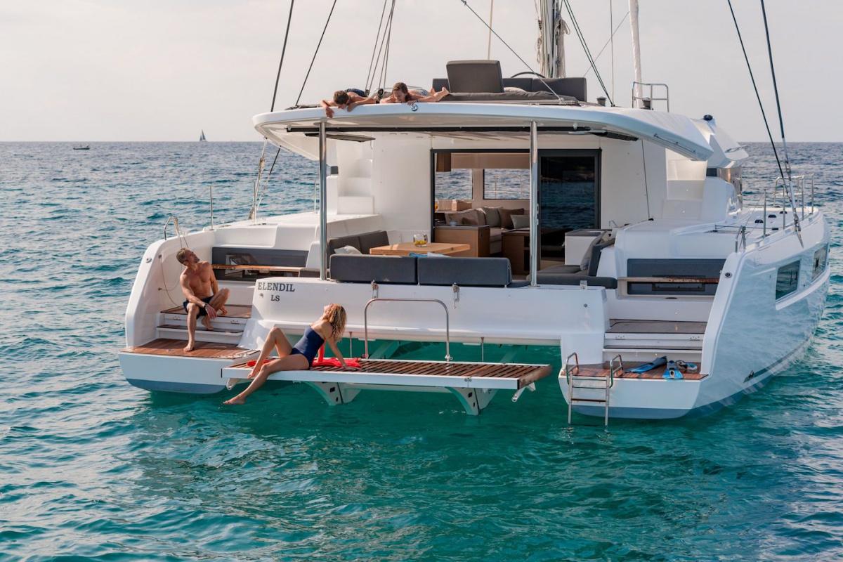 Lagoon 50 - 6 + 2 cab., picture 1