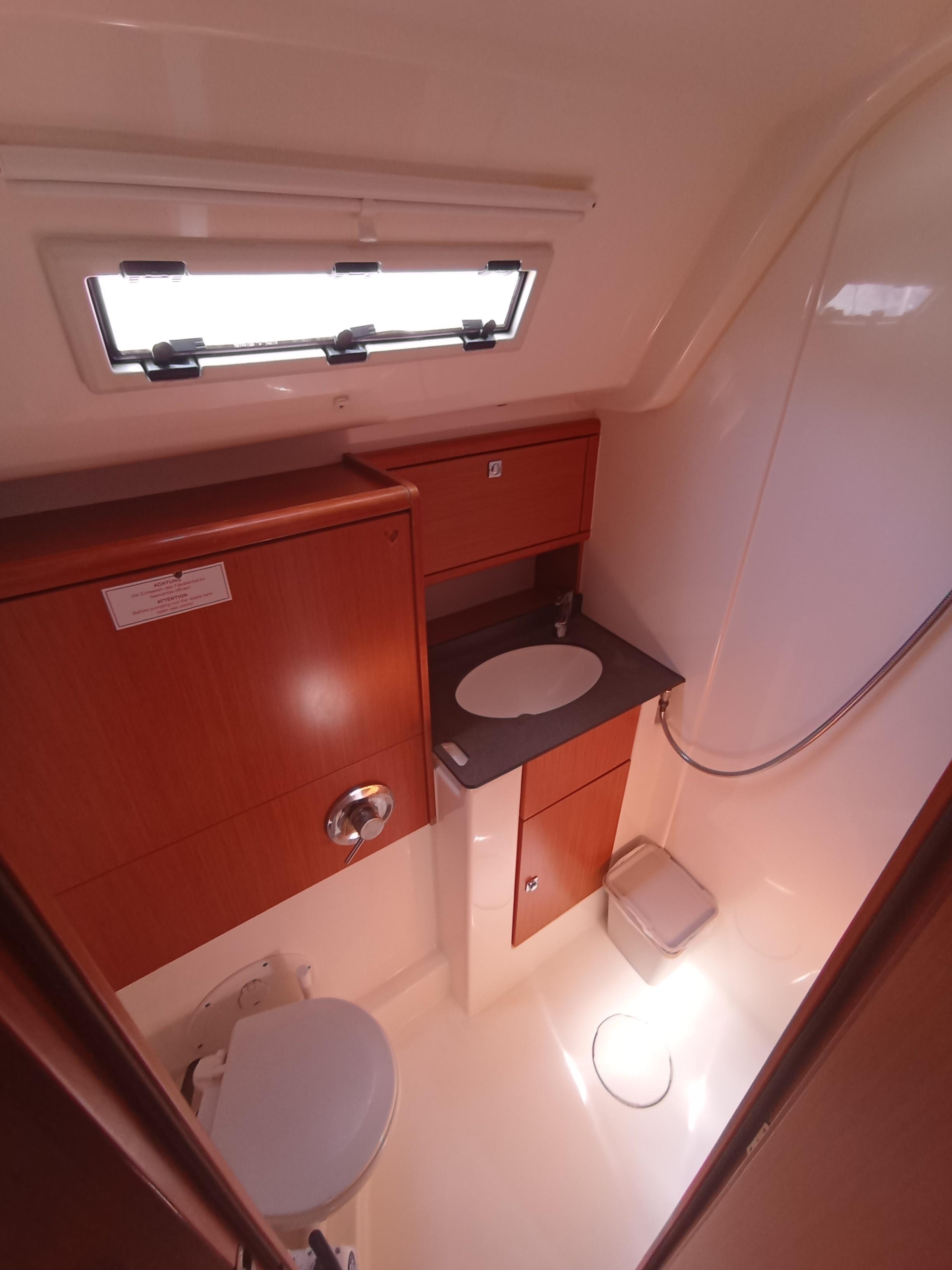 Bavaria Cruiser 51, picture 14