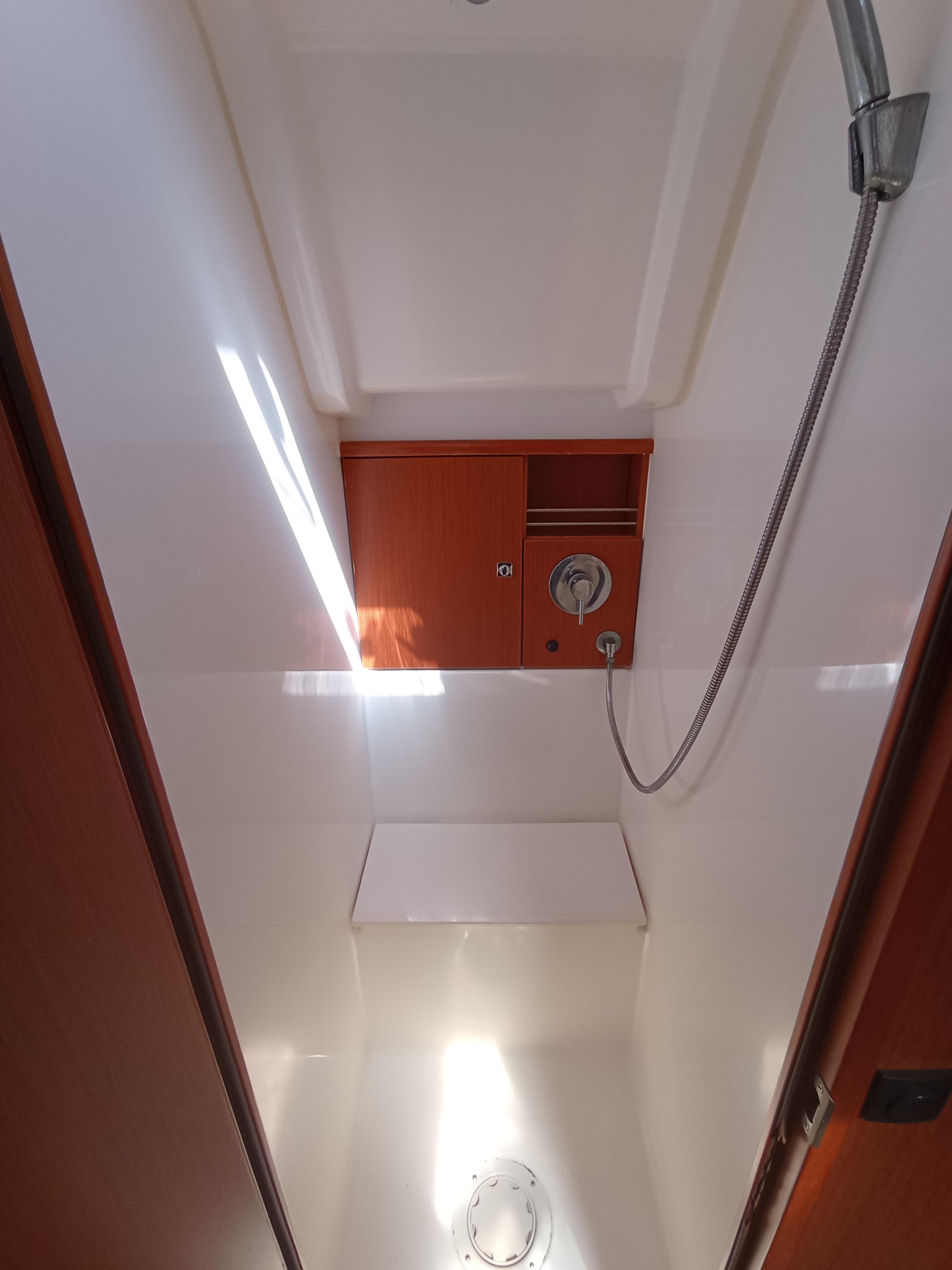 Bavaria Cruiser 51, picture 13