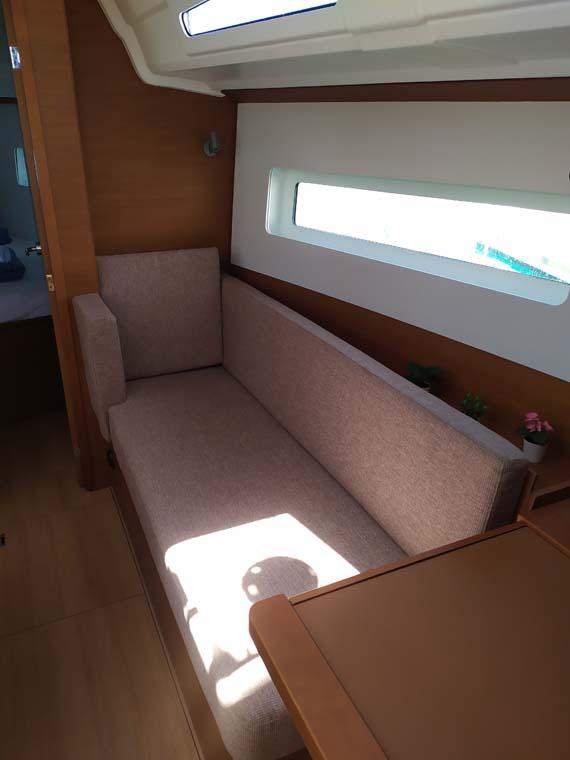 Sun Odyssey 380 - 3 cab., picture 12