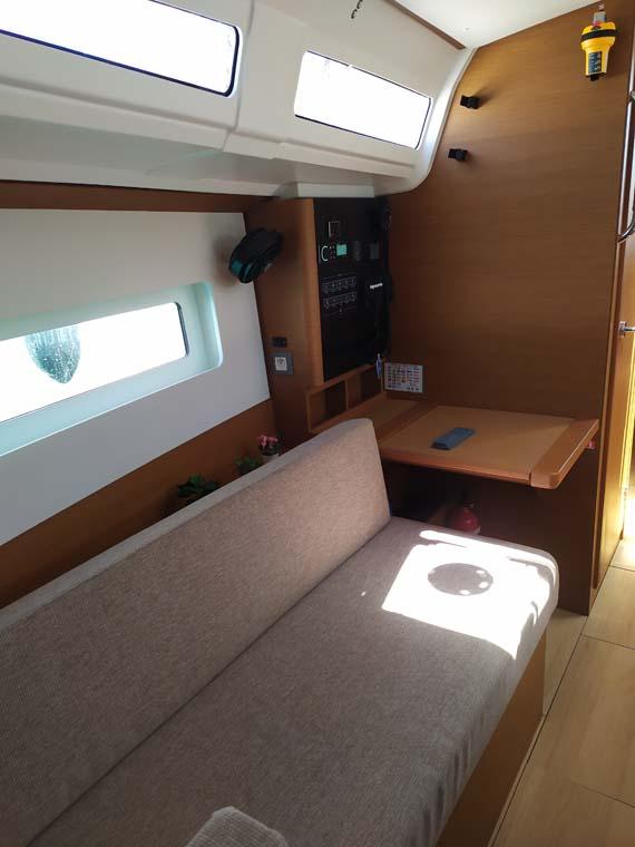 Sun Odyssey 380 - 3 cab., picture 13