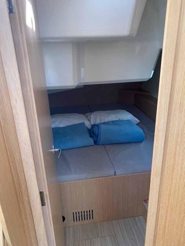 Bavaria C42, picture 10