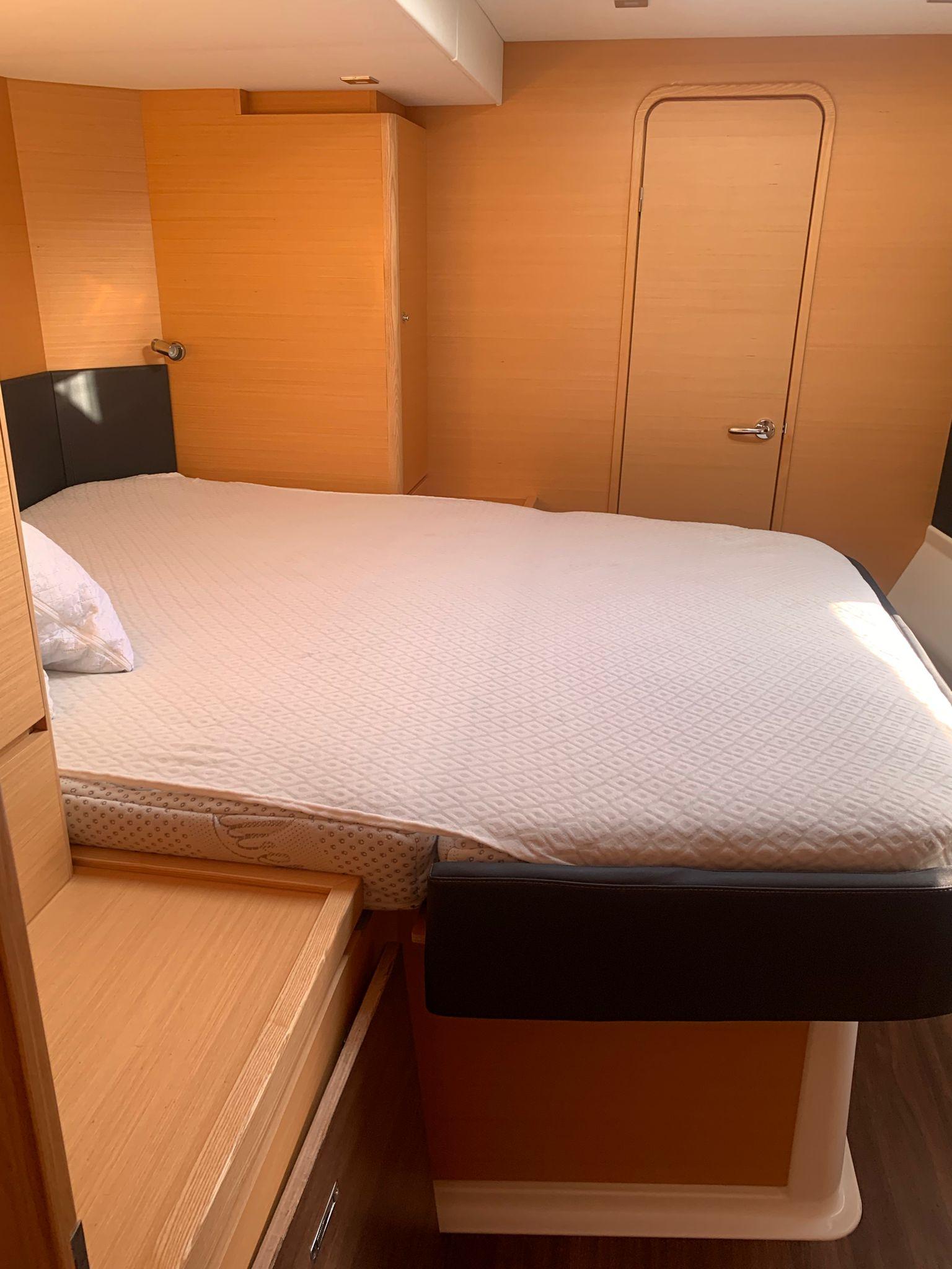 Dufour 48 Catamaran - 5 + 1 cab. - Eden Planet, picture 3