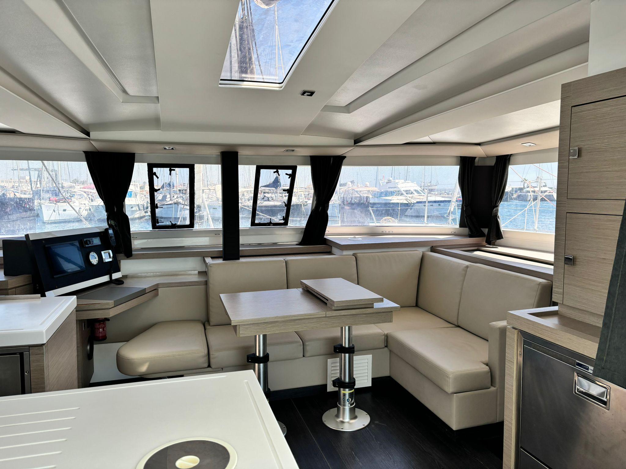 Fountaine Pajot Astrea 42 - 4 + 2 cab. - Timeless Planet, picture 9