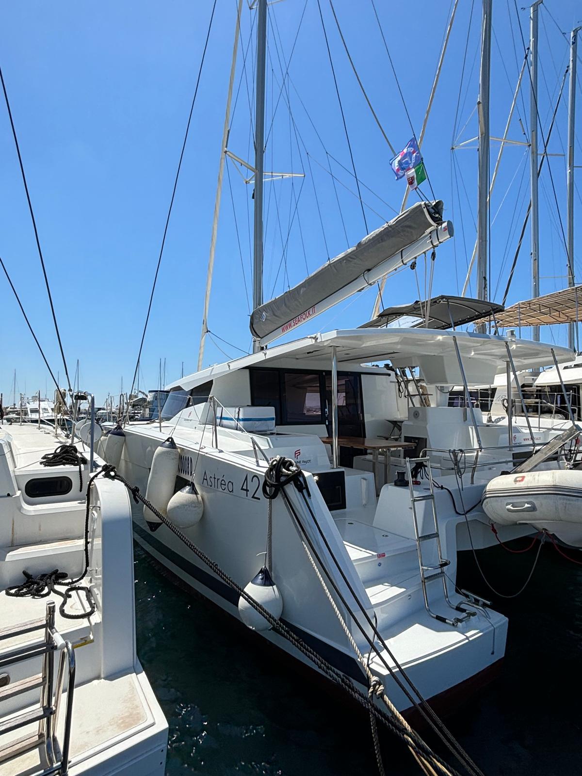 Fountaine Pajot Astrea 42 - 4 + 2 cab. - Timeless Planet, picture 6
