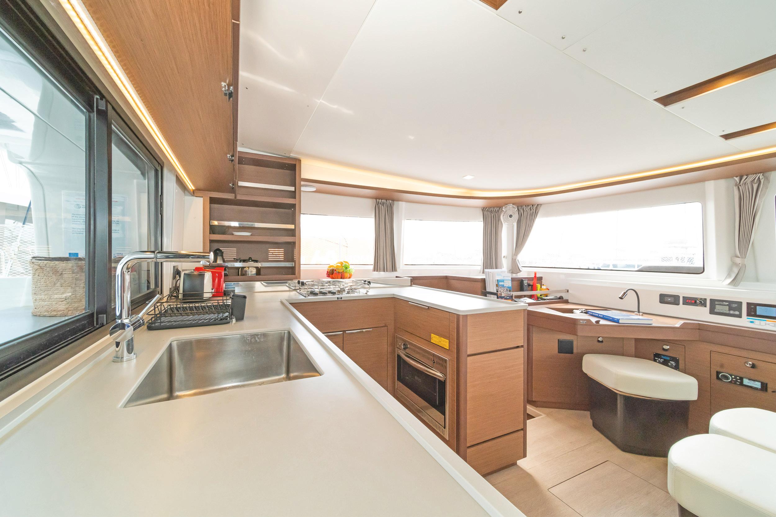 Lagoon 46 - 4 + 2 cab., picture 13