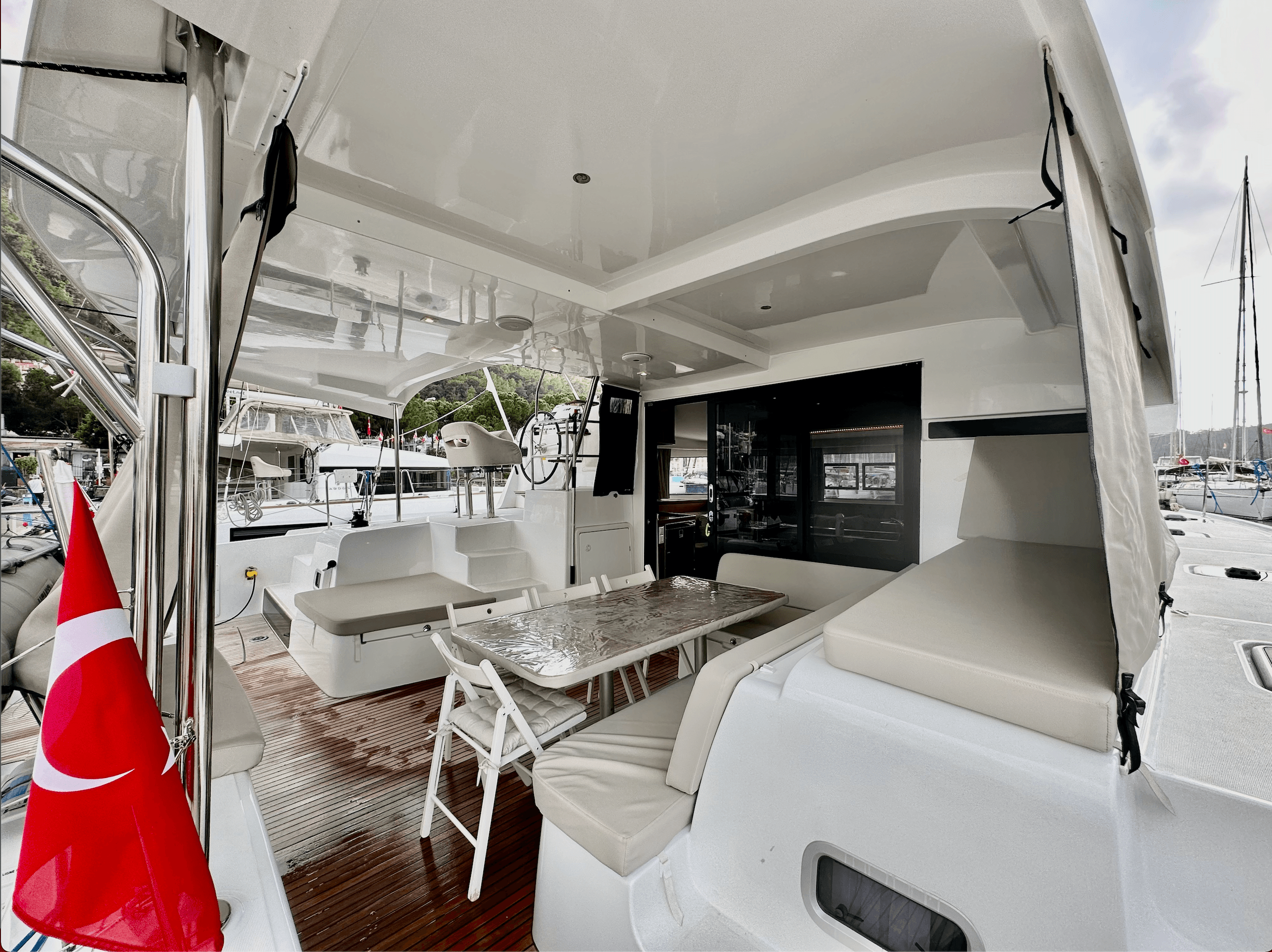 Lagoon 42 - 4 + 2 cab., picture 4