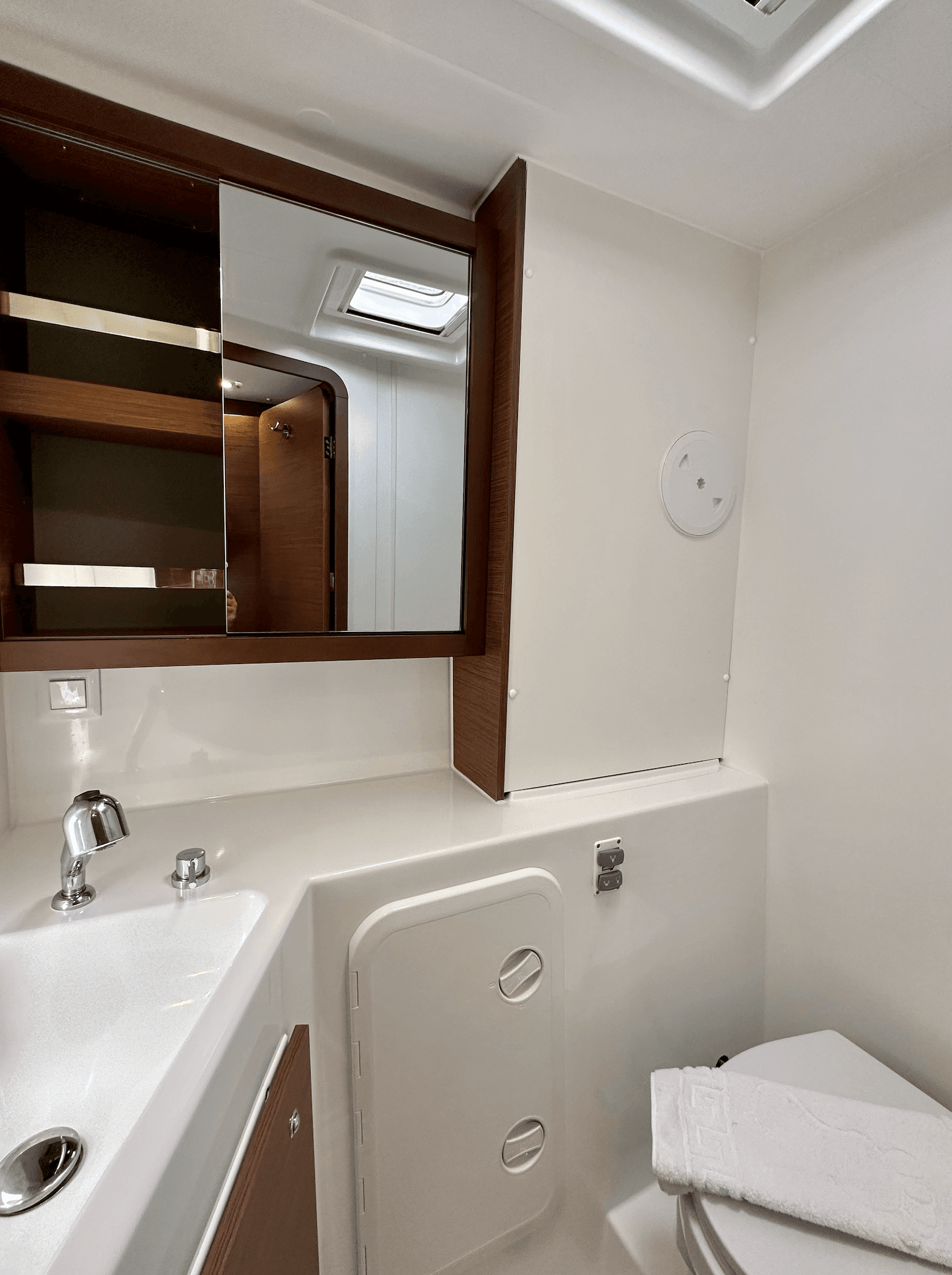 Lagoon 42 - 4 + 2 cab., picture 21