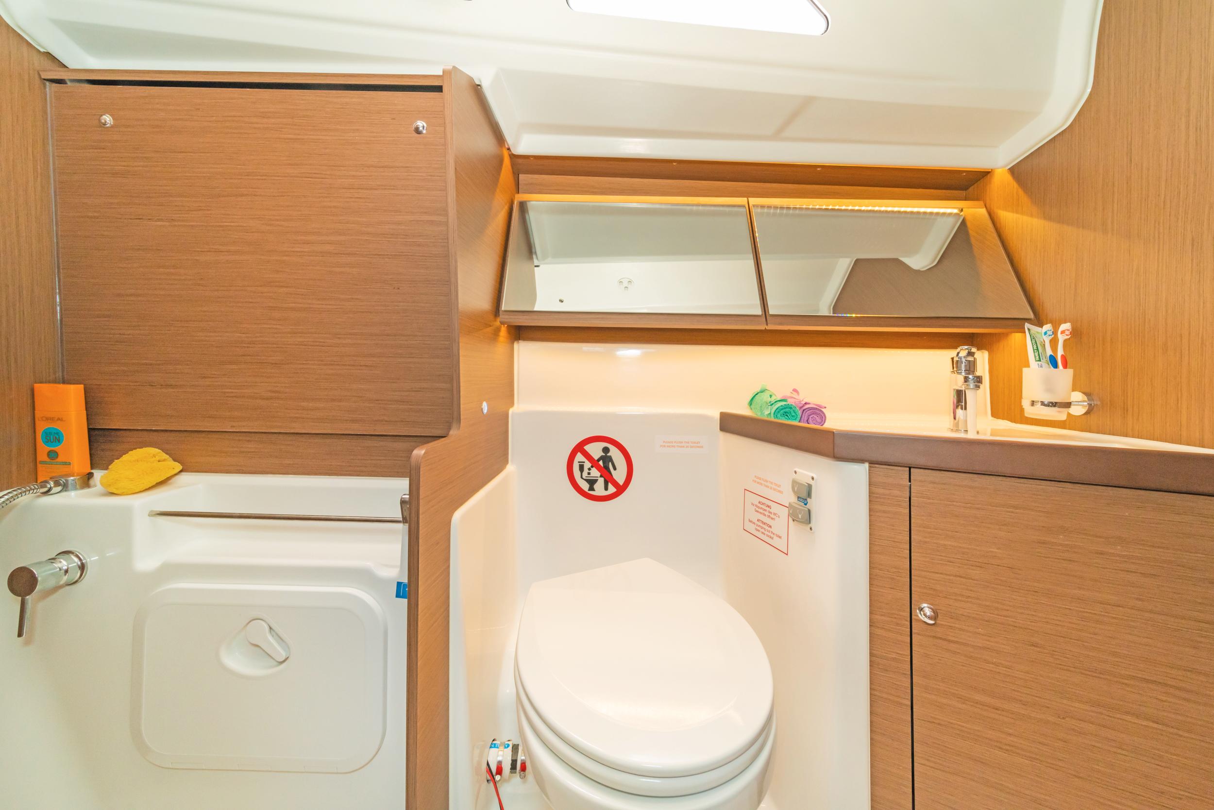 Oceanis 40.1, picture 10