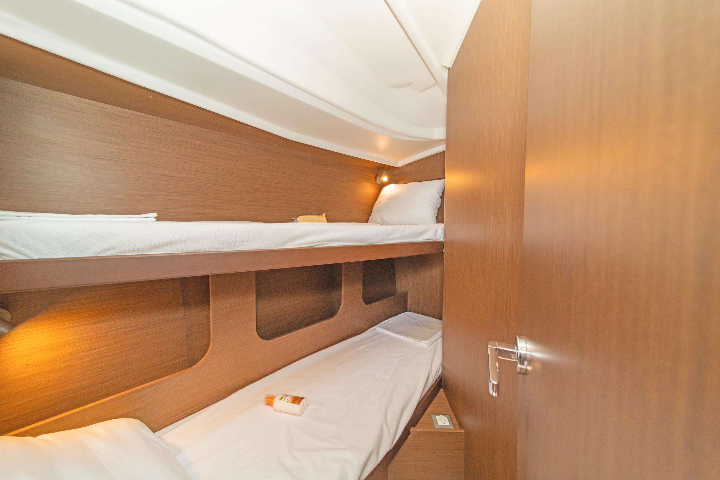 Oceanis 40.1, picture 5